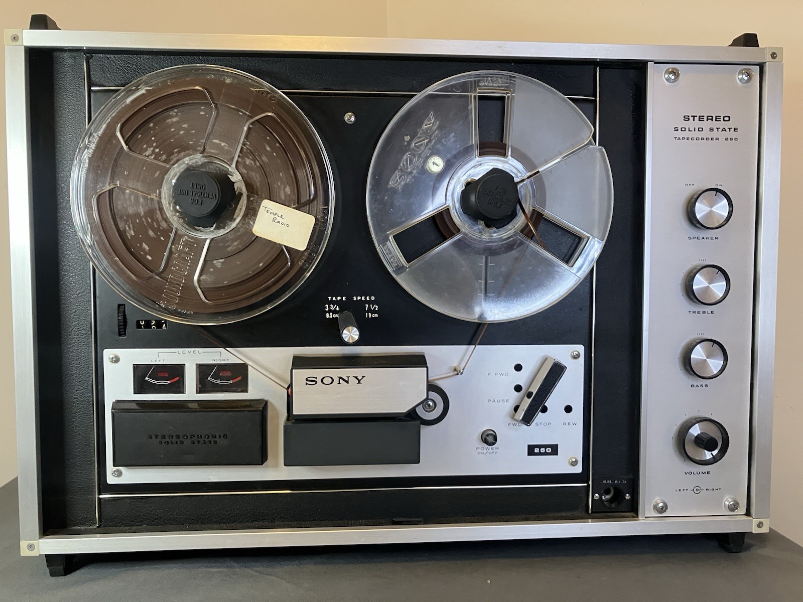 SONY TC-260 Reel To Reel Stereo Great Condition! Works! Comes With Reels