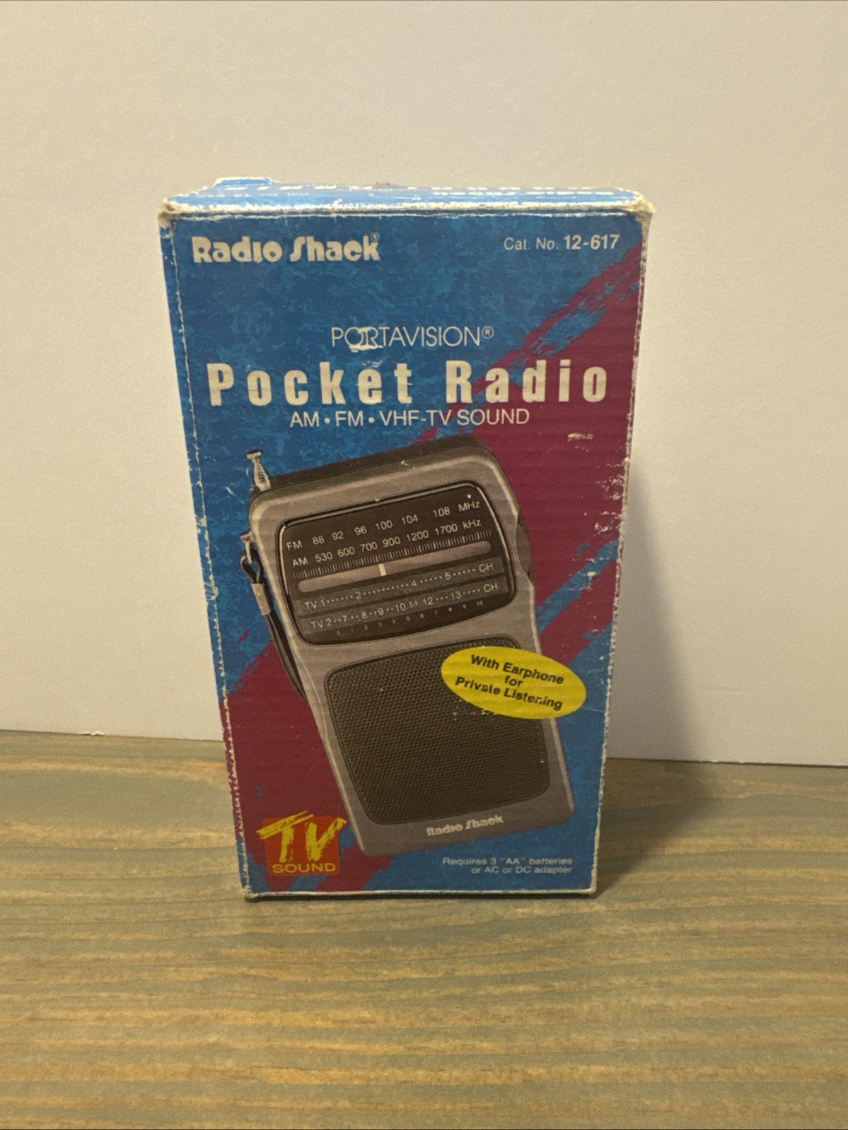 Radio Shack Realistic 12-614 Portavision Pocket Radio AM/FM + TV Sound w/ Box
