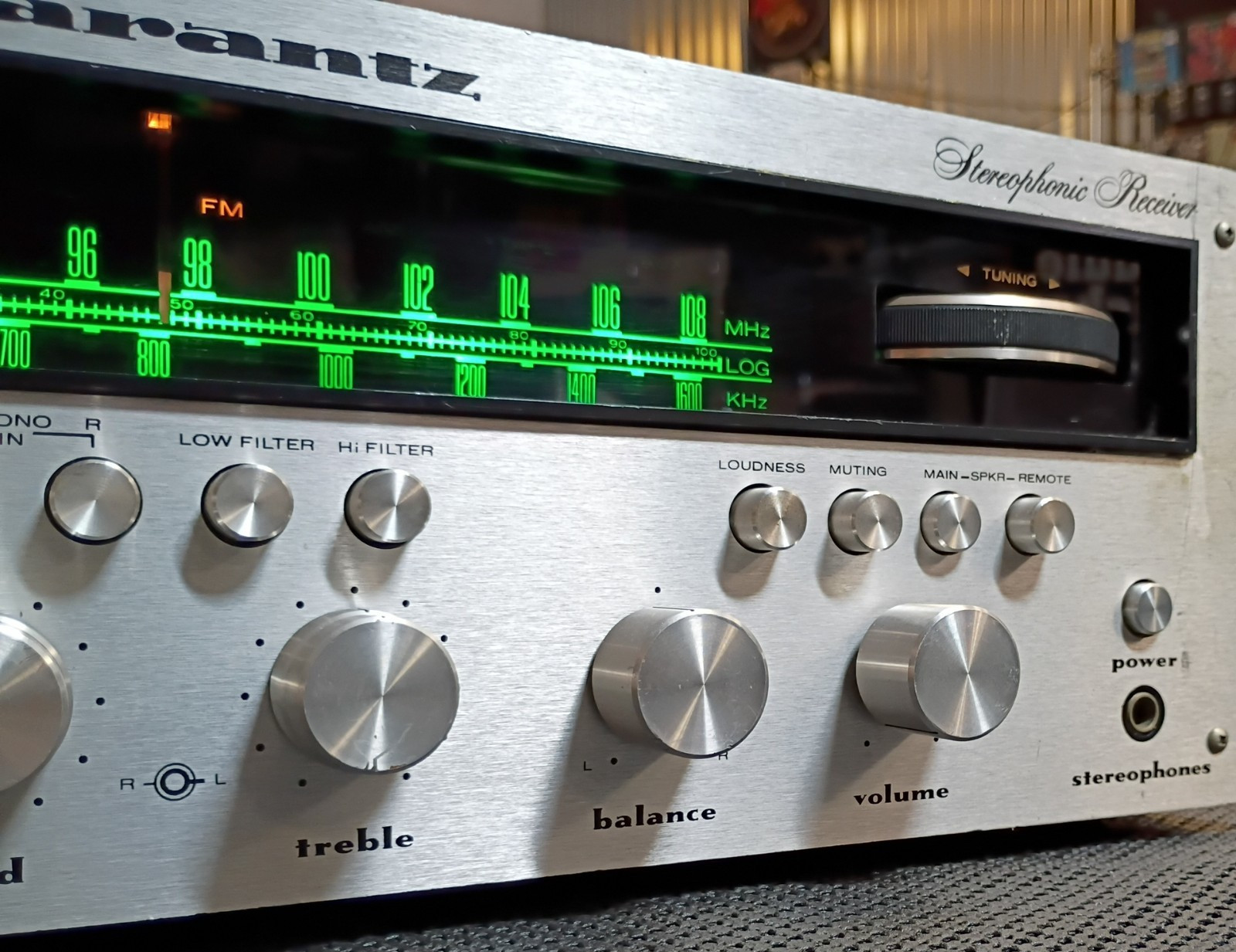Marantz 2270 Stereophonic Receiver – Silver Faceplate – Cosmetic Wear – Read!