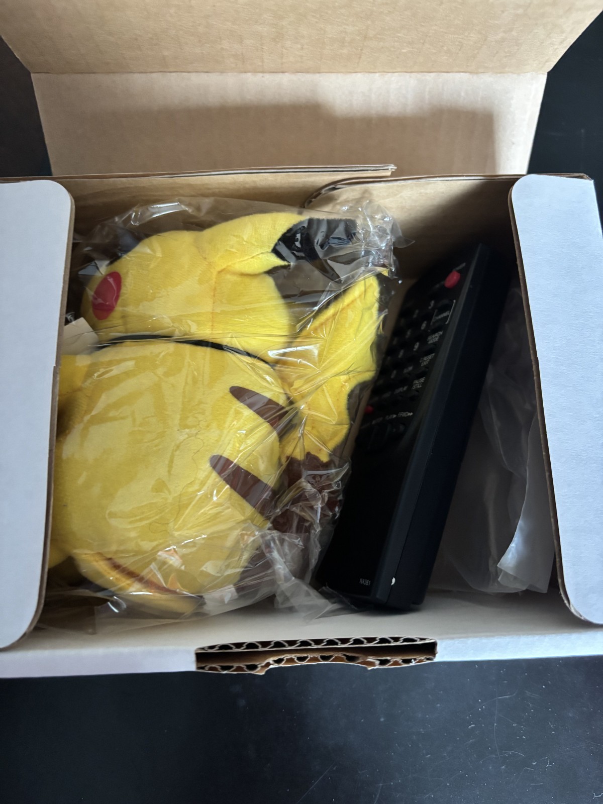 Vintage POKEMON PIKACHU VHS VCR PK240D 100% Complete