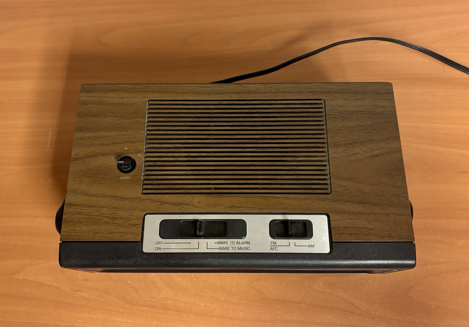 Vintage General Electric AM/FM Flip-Clock Radio Model 7-4310A Radio Works READ