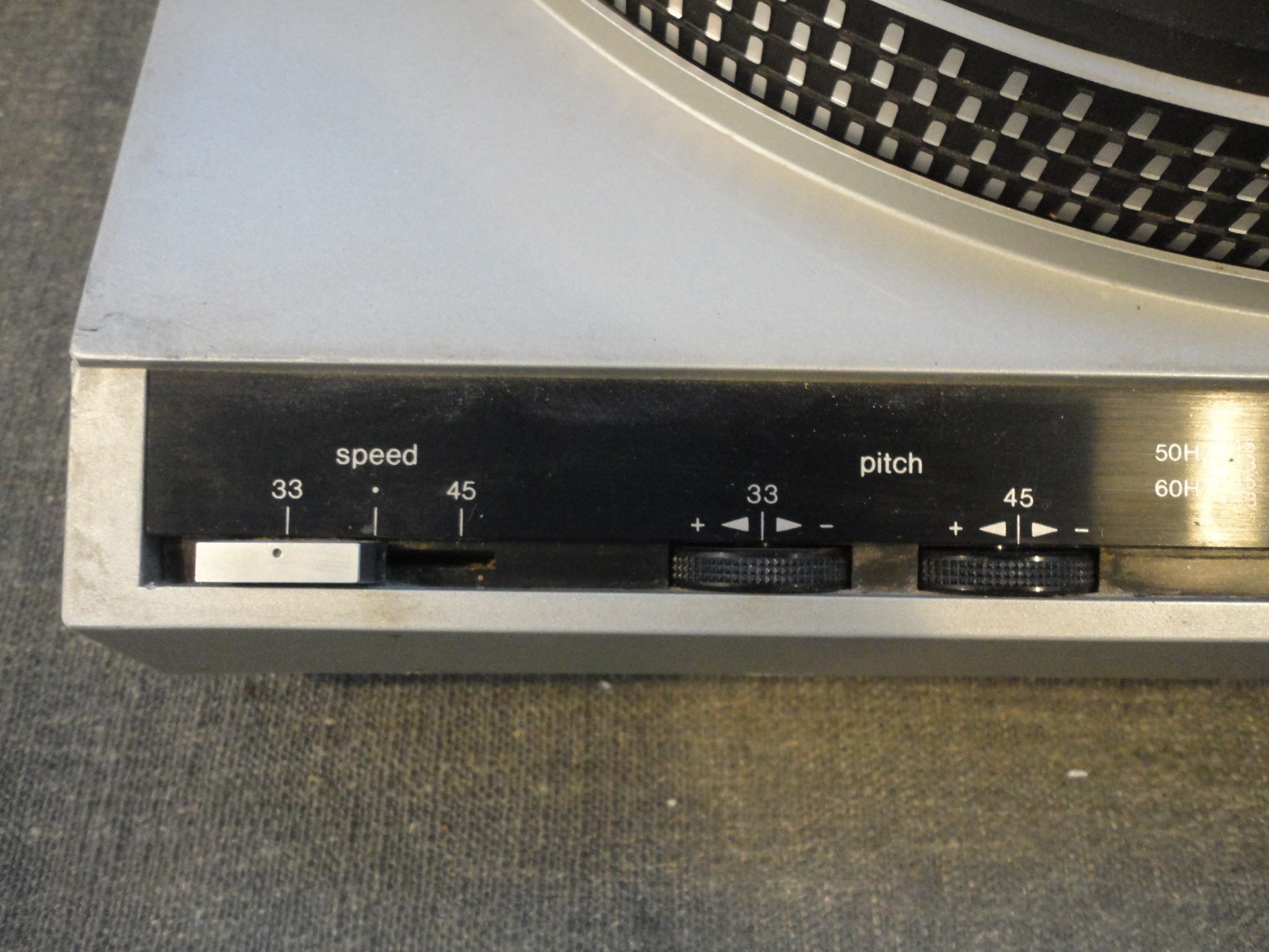 Vintage Technics SL-220 Belt Drive Turntable – FAST SHIPPING!!!