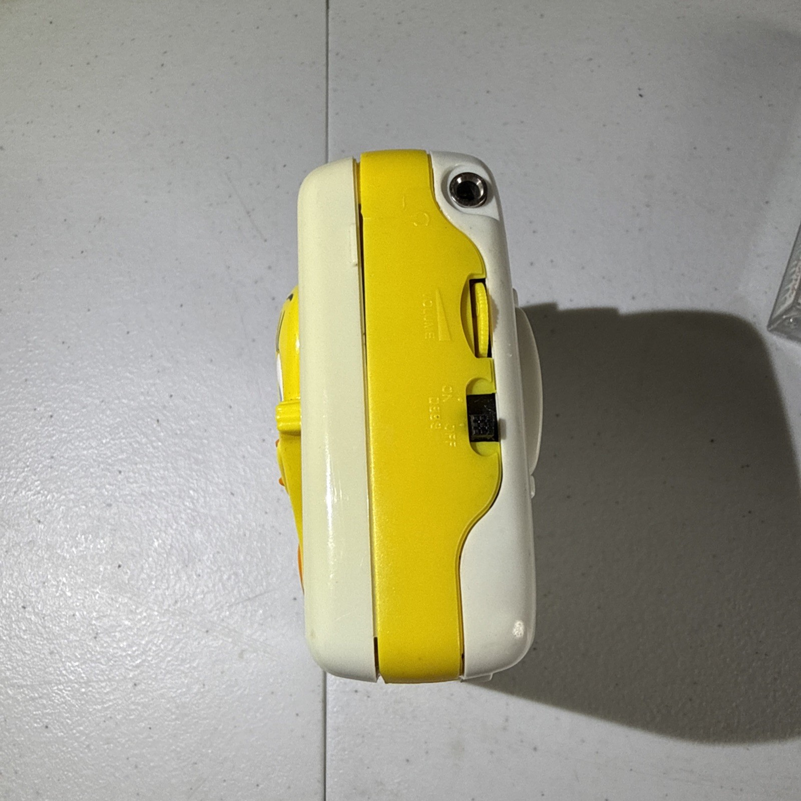 Vintage Toshiba Personal Cassette Player Tweety Bird Model LT 301 TWE WORKS
