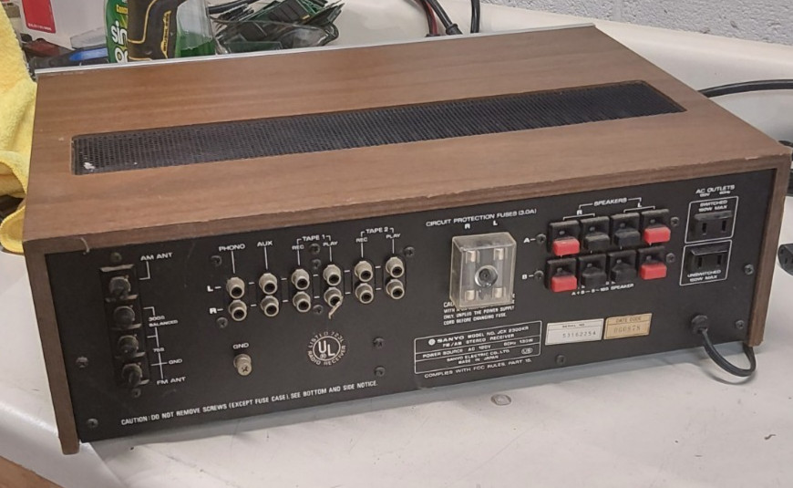 RARE Sanyo JCX 2300KR High Fidelity AM /FM Receiver 1979 – POWERS ON