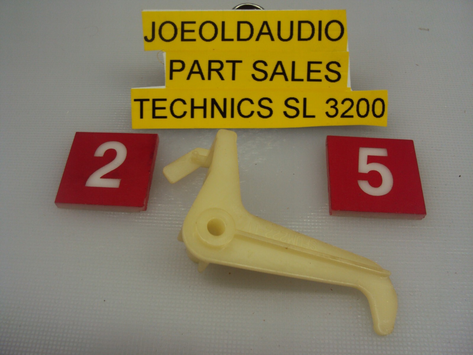 Technics SL-3200 Turntable Gear Setting Supporter P/N SFUM222-11 Parting SL-3200