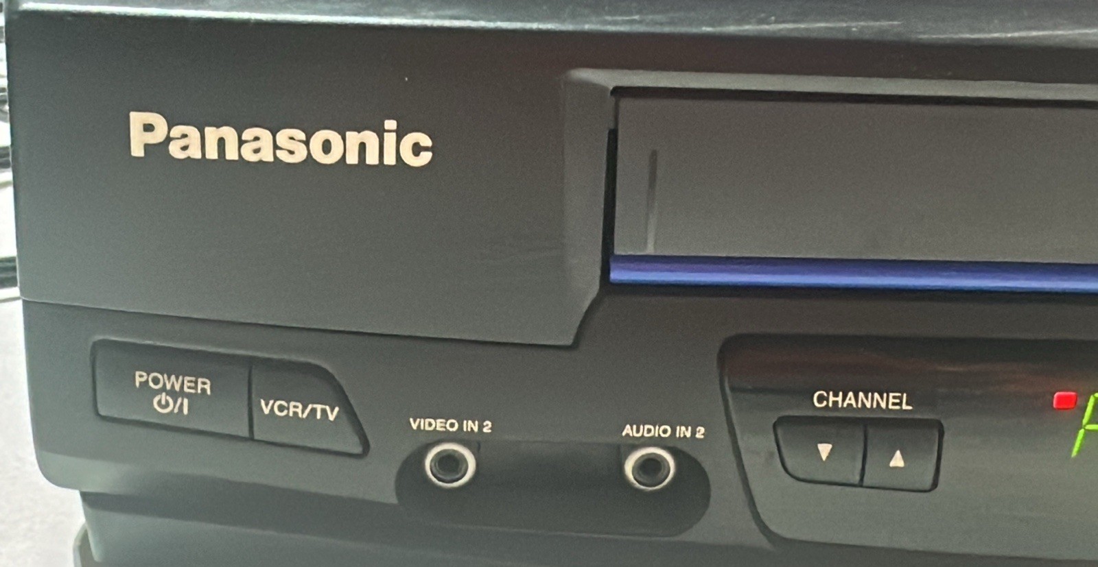 Panasonic Omnivision Blue Line Model #PV-V4021 4-Head VHS VCR W/ Remote Bundle