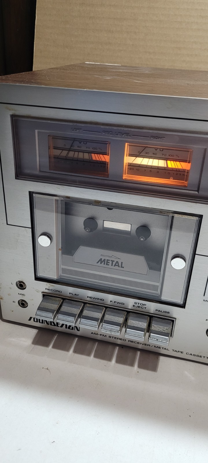 Soundesign PLL 5768 AM-FM Stereo Receiver / Metal Tape Cassette Recorder – READ