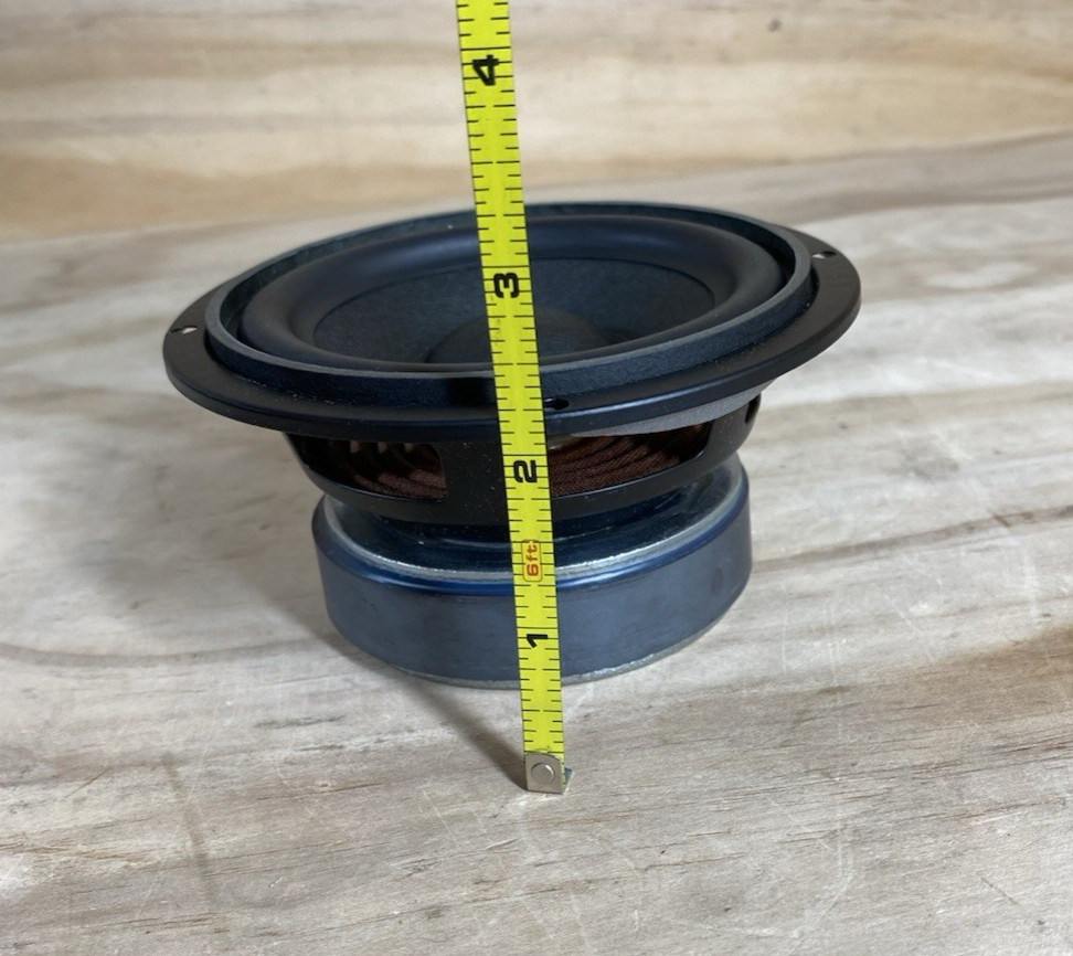 LOT OF 16 – SPEAKER 4 ohm 20 watt CTN: 7/36, MADE IN CHINA/AS IS