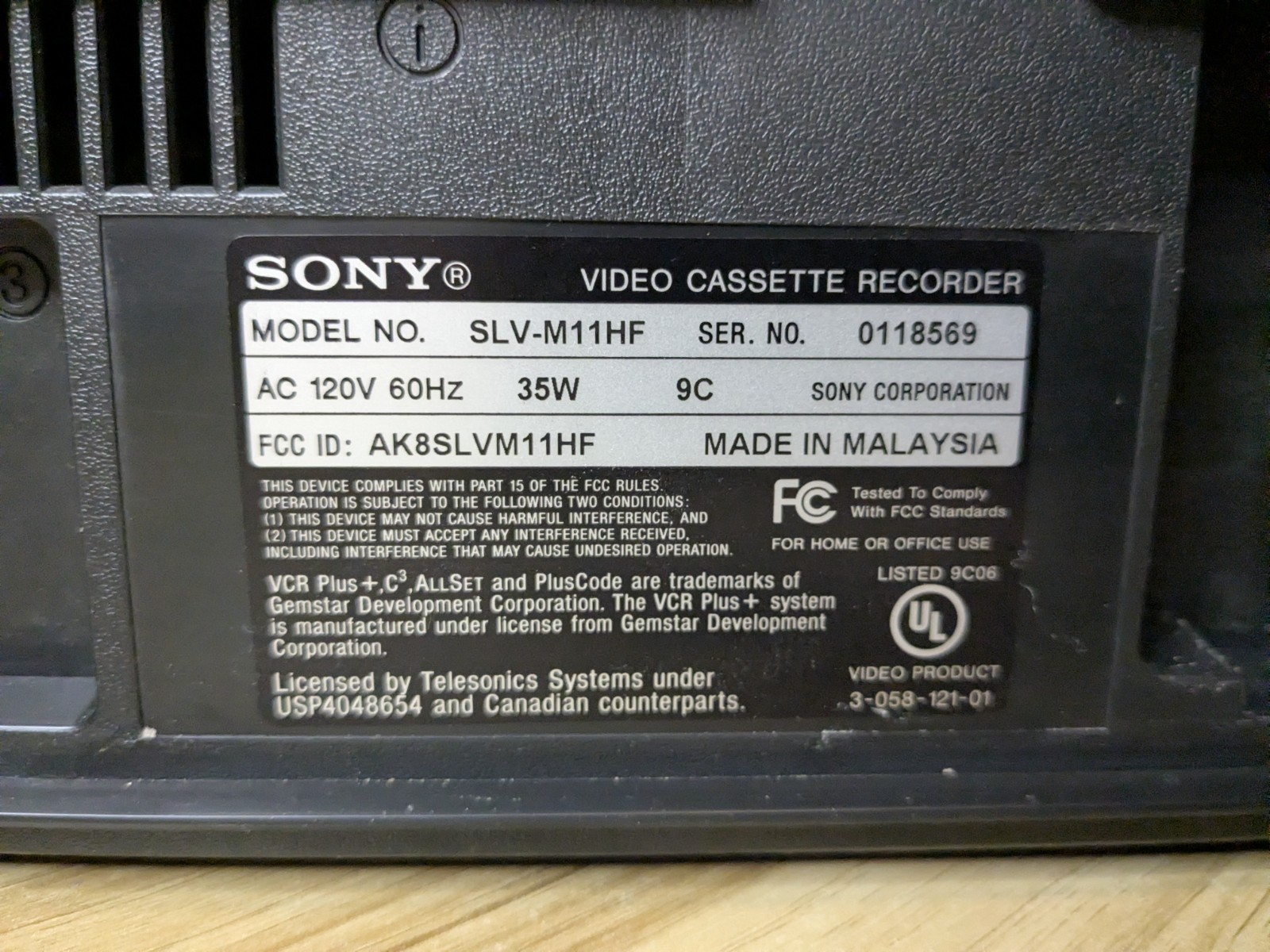 Sony SLV-M11HF VCR VHS Player Recorder w Remote Box Cable & Tape Tested Working