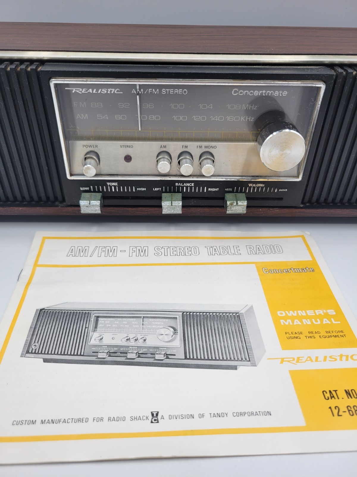 Realistic Concertmate AM/FM Stereo Retro Radio Model 12-680 Works VTG 70’s