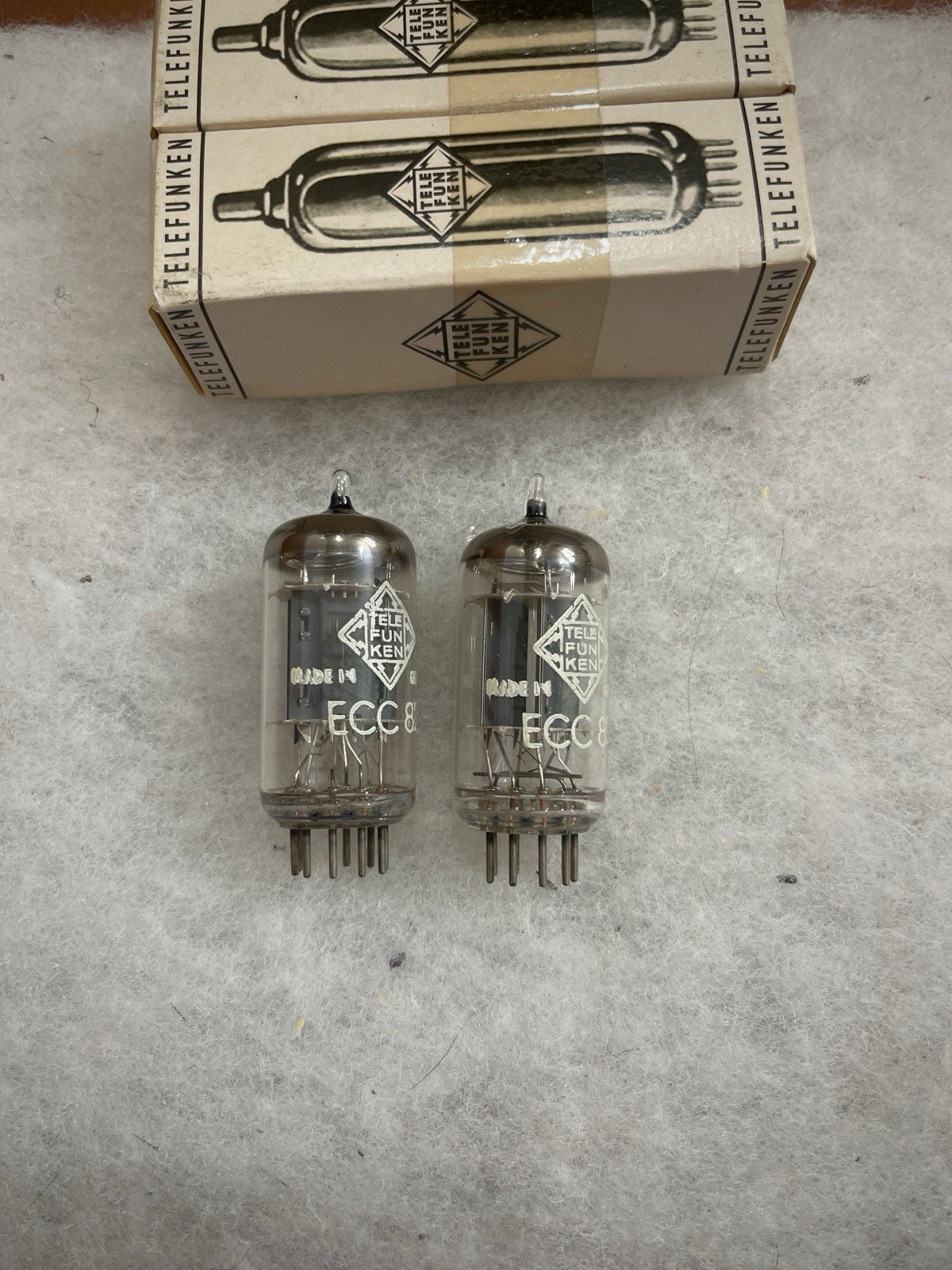 Telefunken ECC82 12AU7 ECC802S Ribbed Plate NOS NIB Matched Pair