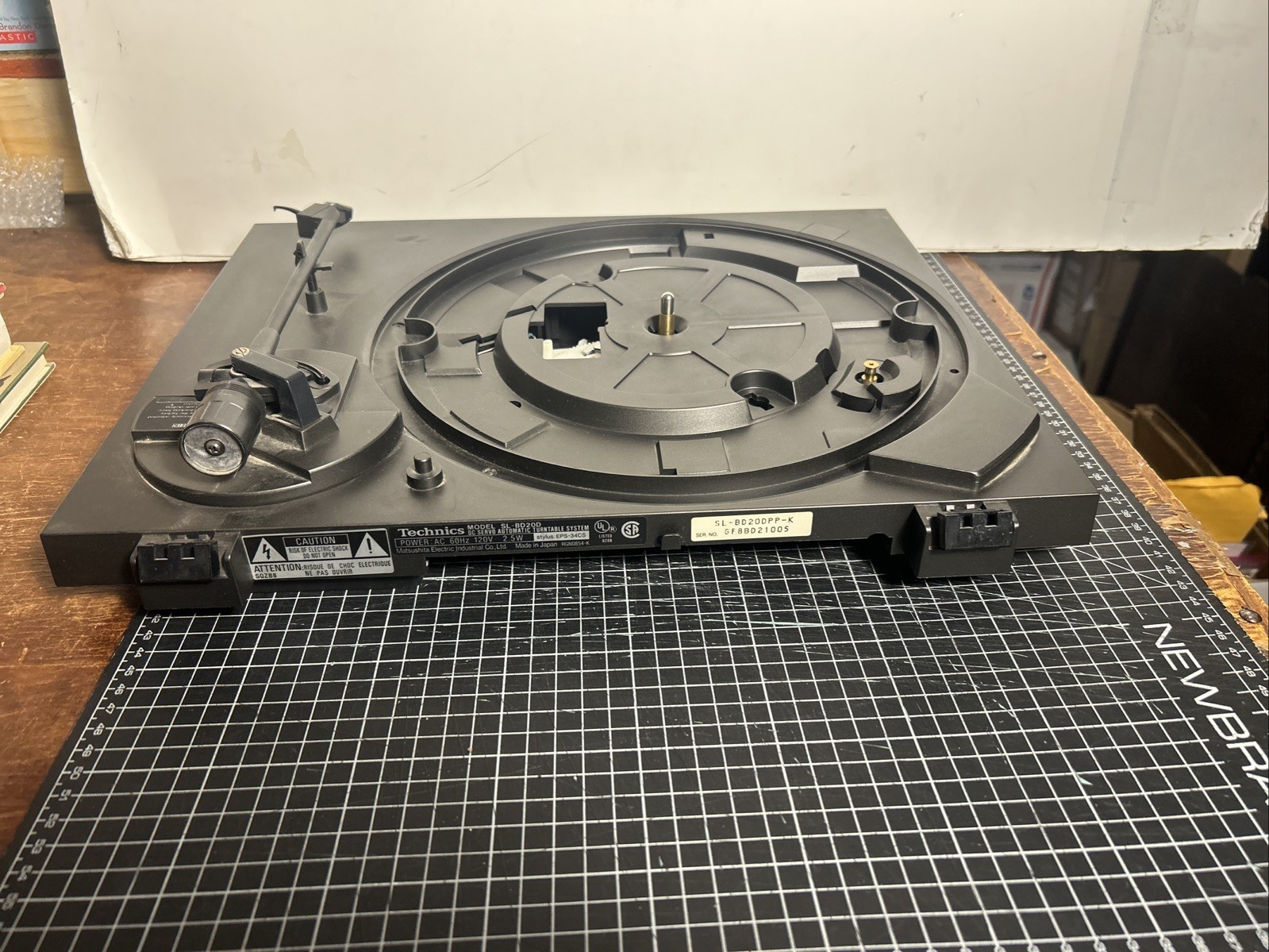 Technics DC SERVO Automatic Turntable System SL-BD20D Parts Or Repair