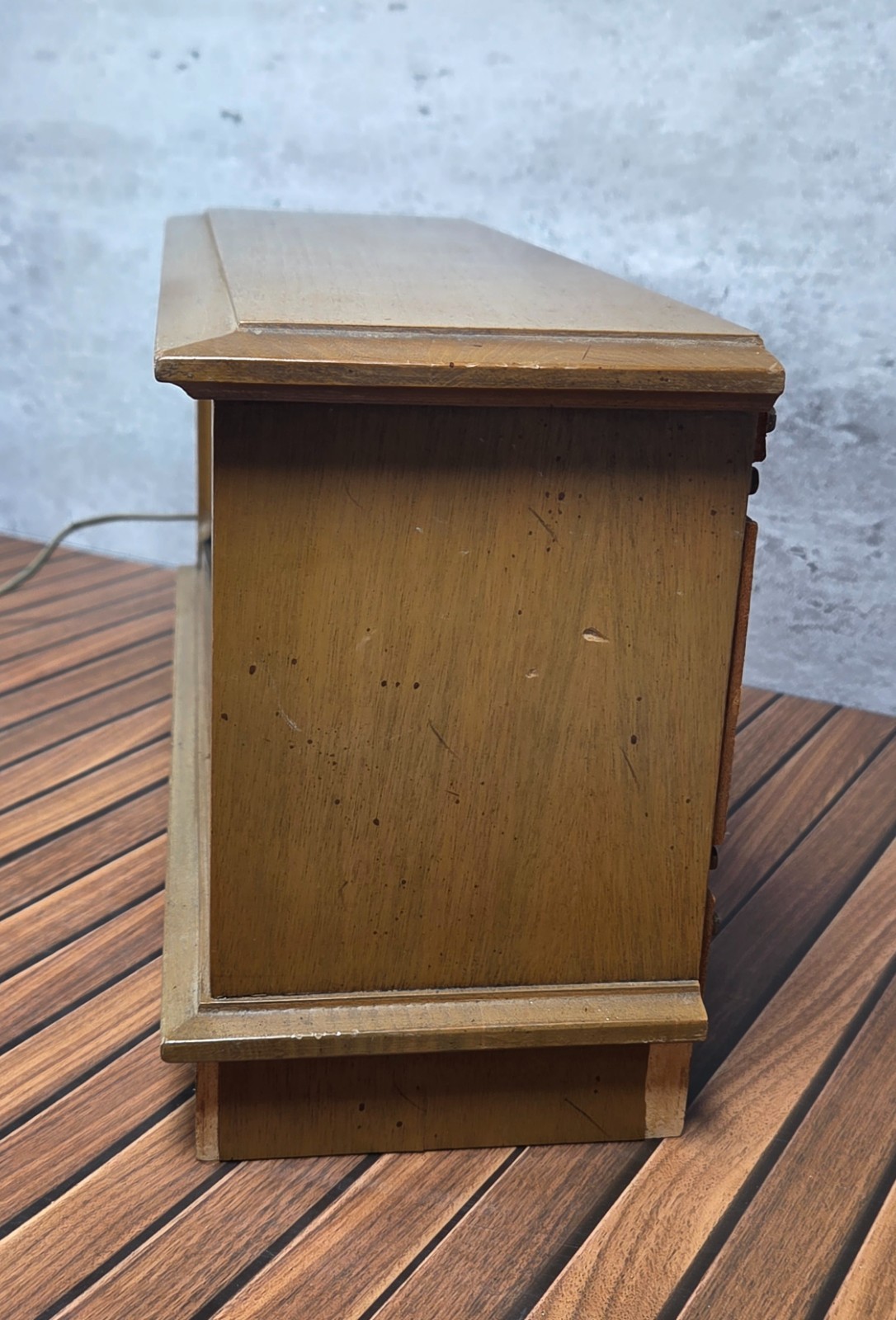 Vintage 1966 Sears Silvertone 6049 AM/FM Clock Radio Walnut Works MCM
