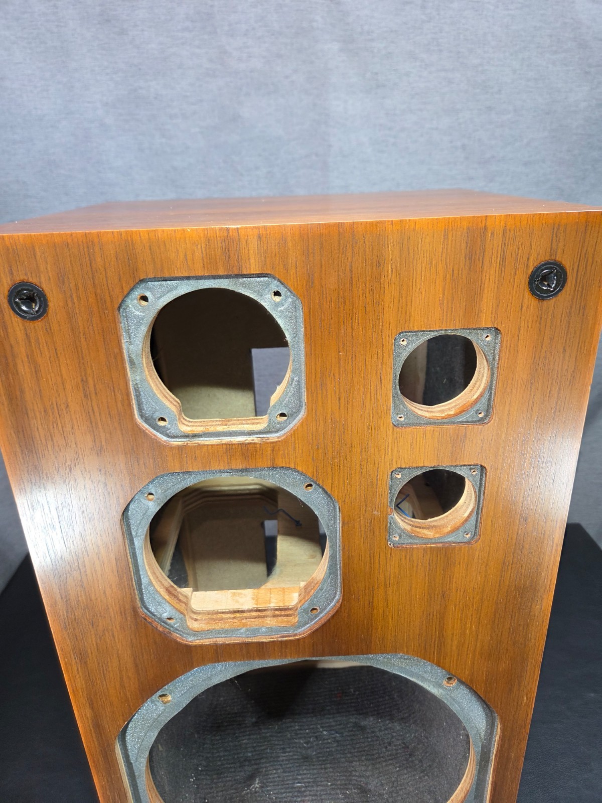 Yamaha NS-690 Original Wood Speaker Cabinet Case (One Single not Pair)