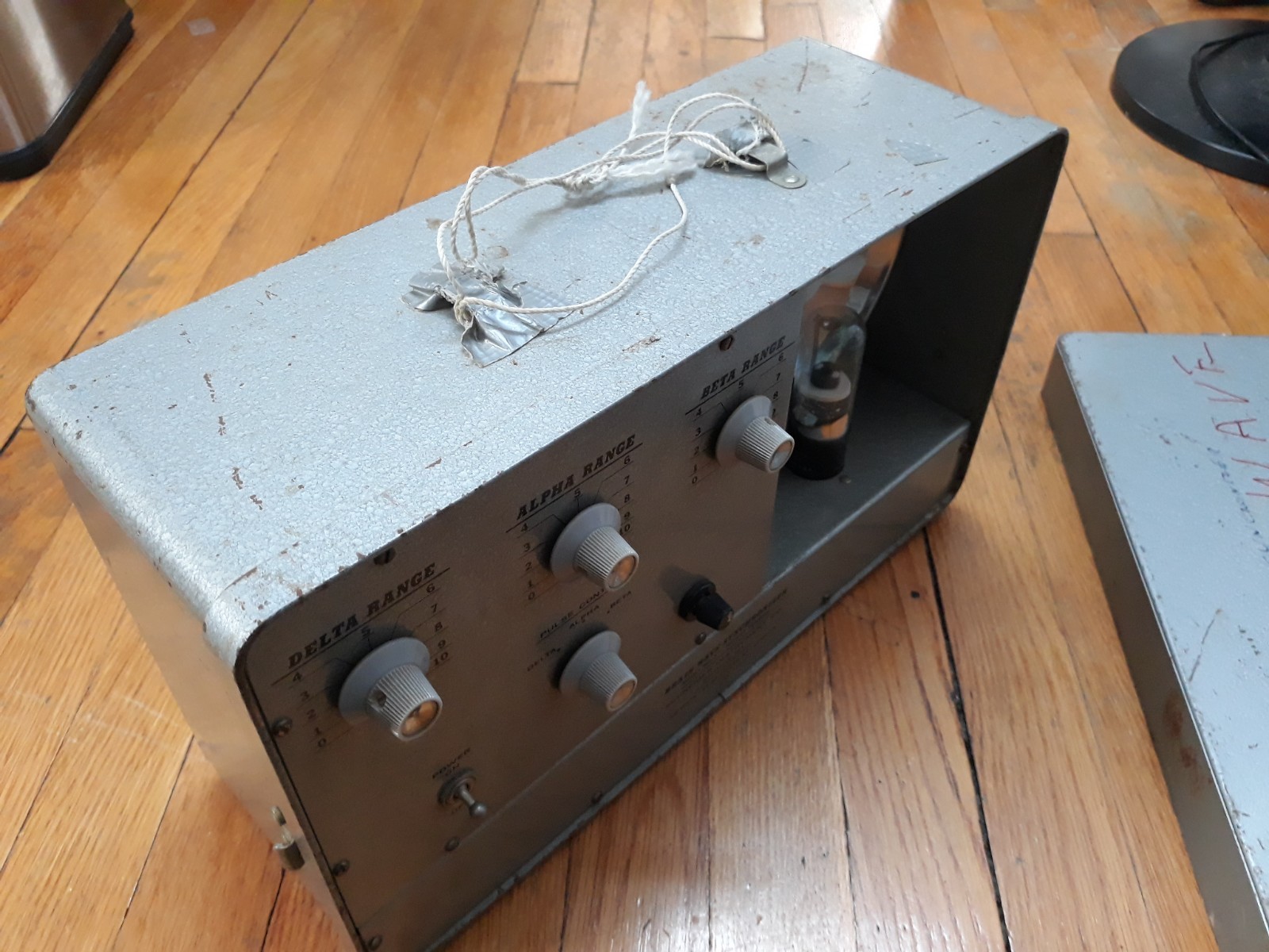 Schneider Instrument Co. Brain Wave Synchronizer Photic Stimulator