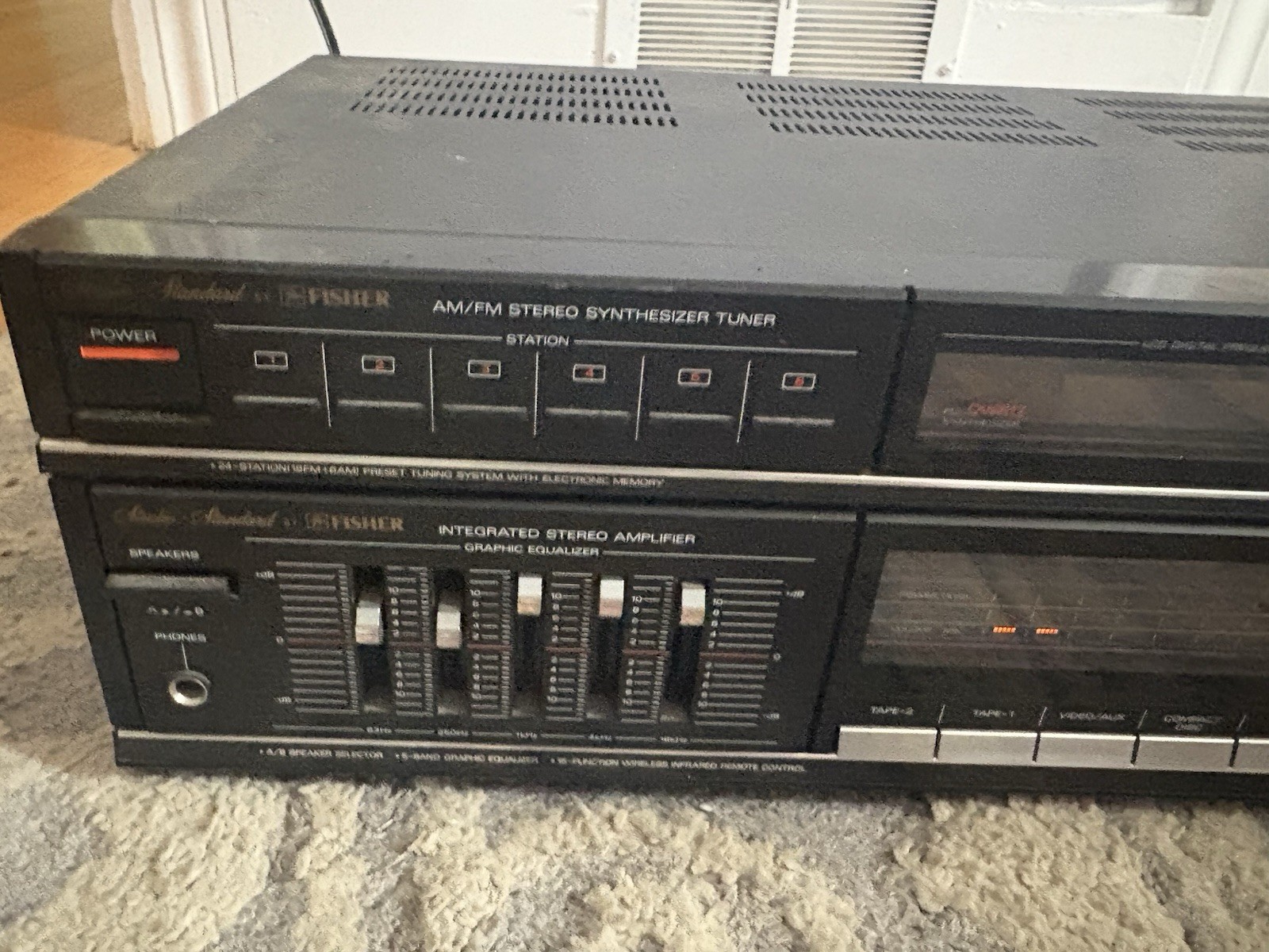 Fisher RS-620 stereo synthesizer tuner and integrated amplifier
