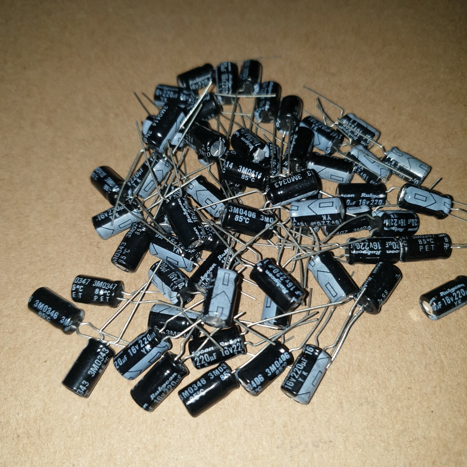 NOS Rubycon YK 220uF 16v HQ TUBE AMP CAPS FOR AUDIO! 20pcs