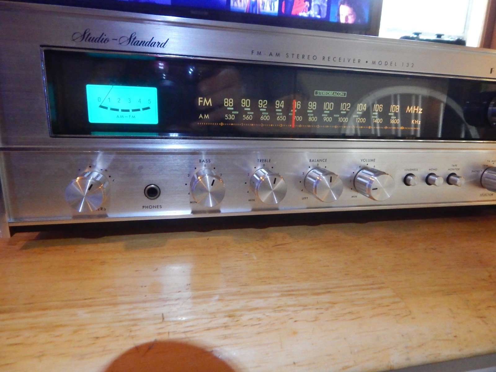 Fisher Model 132 Stereo Receiver