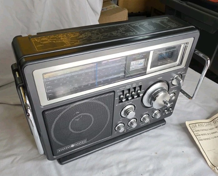 General Electric GE 7-2990A Short Wave FM/AM Radio | TESTED , WORKING MINT SWEET