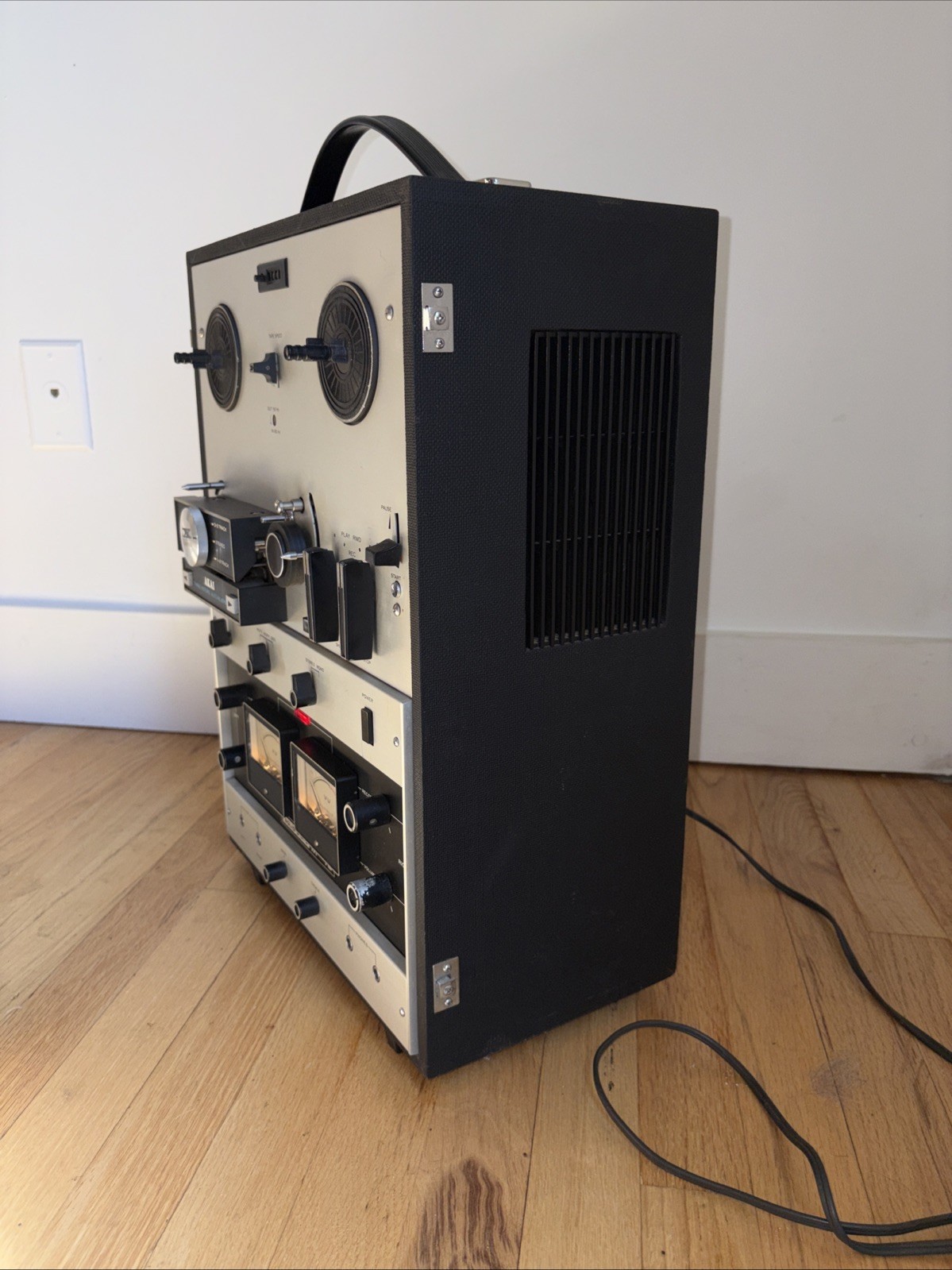Akai M-10 Reel To Reel Tape Recorder Cross Field Auto Reverse 3 Partially Tested