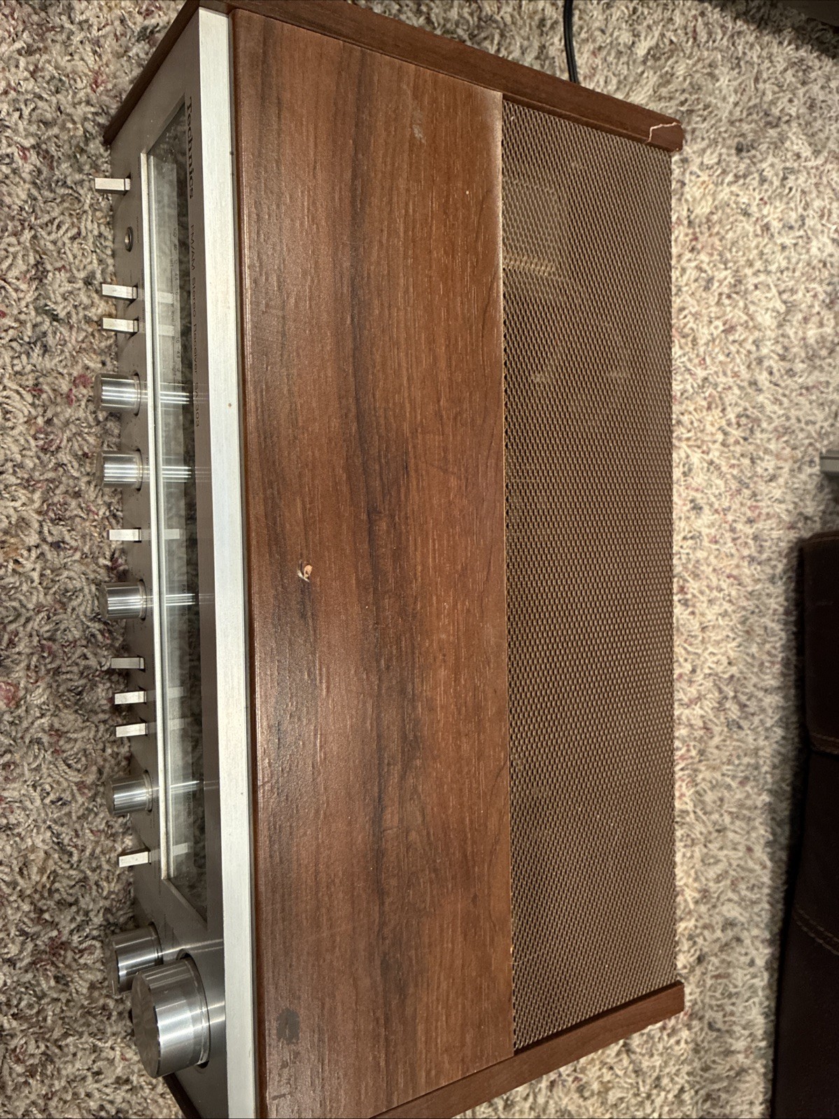 Technics SA-303 Vintage FM/AM Stereo Receiver Powers On Works Left Channel Issue