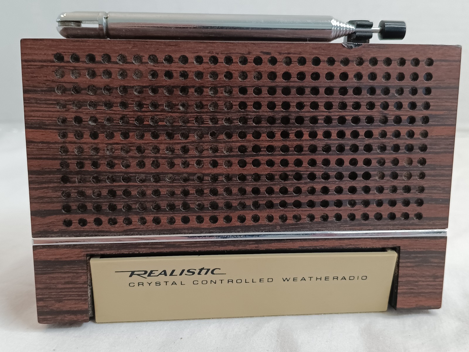 Realistic 12-152 Crystal Controlled Weatheradio Weatherband Tabletop Woodgrain