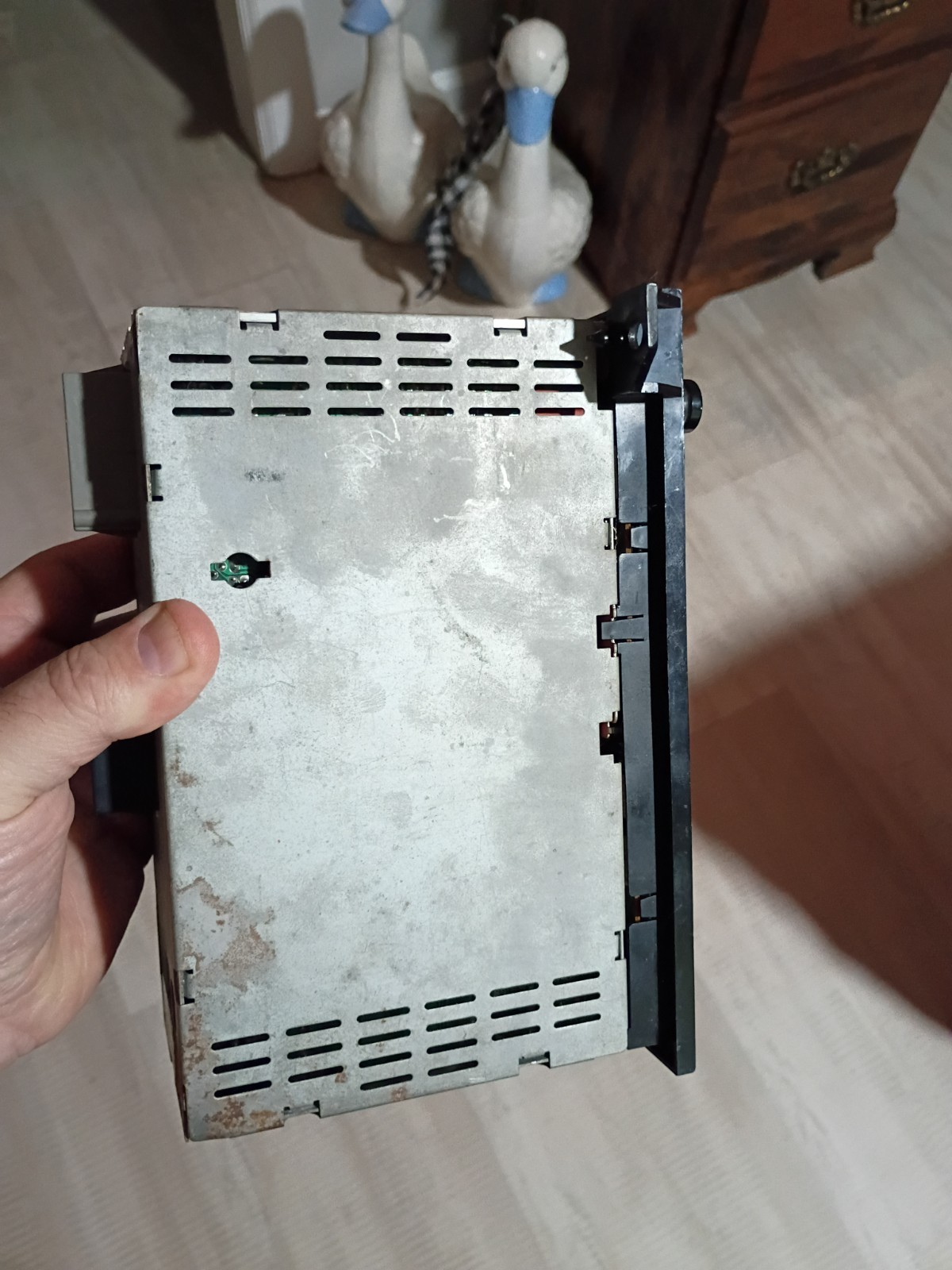 AM / FM Radio / Cassette Player For 87-93 Dodge D/ W Series Trucks (UNTESTED)