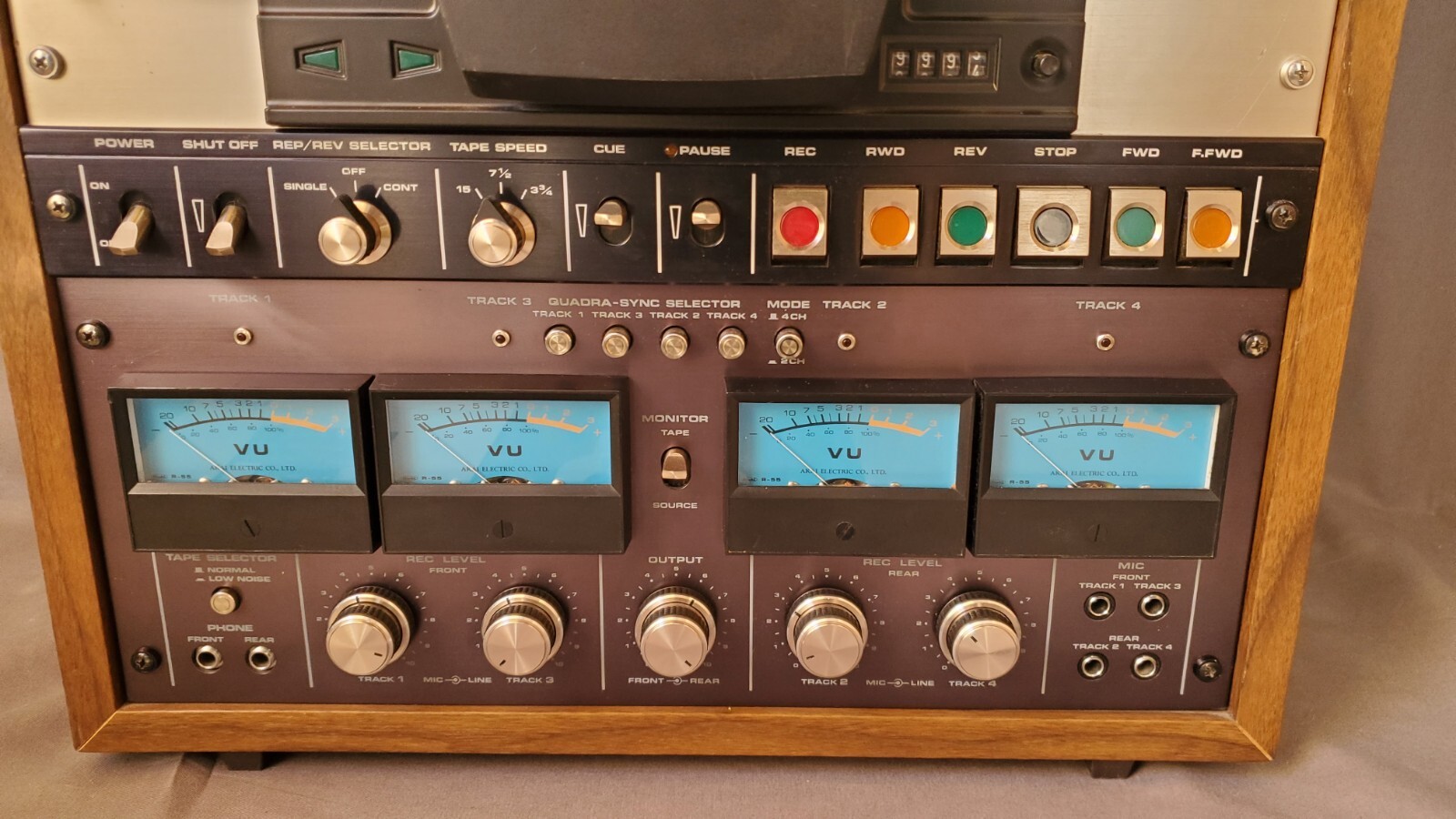 AKAI GX-400DSS Reel-to-Reel Stereo Tape Deck W/RC-17 Remote Control, EUC, TESTED