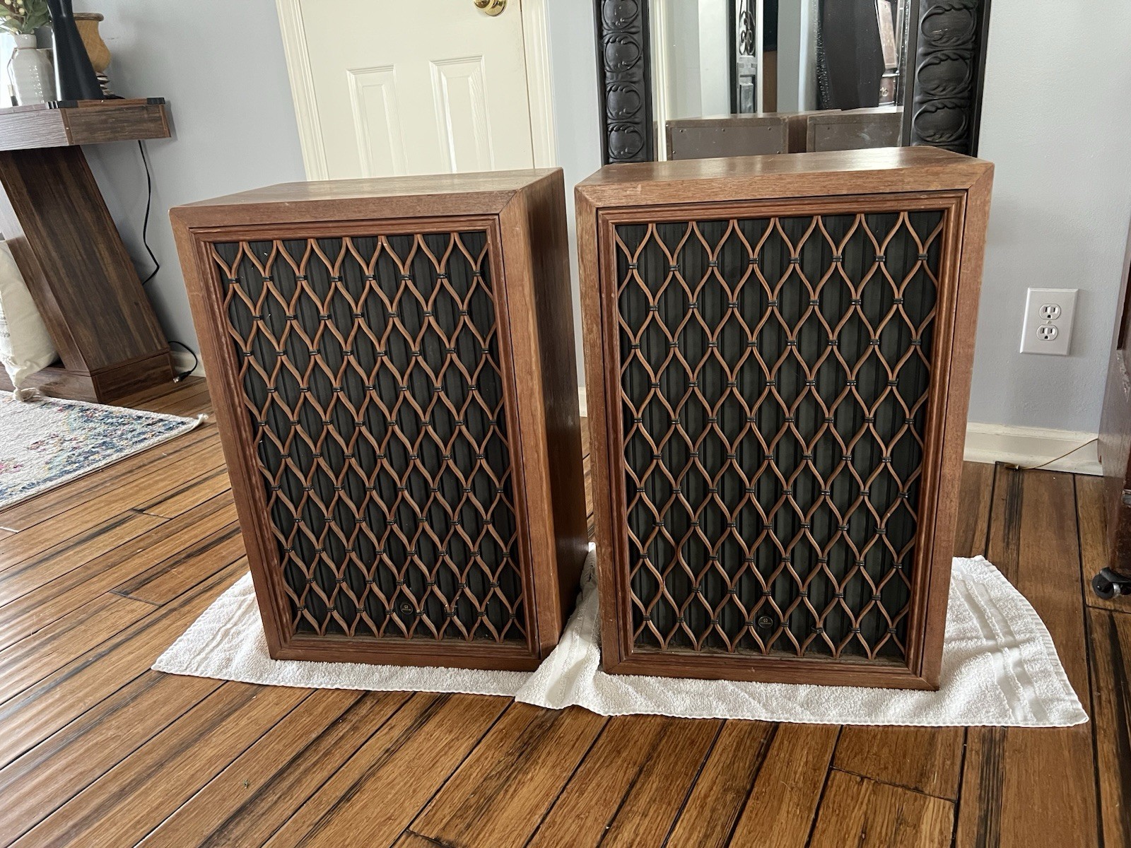 Pair Vintage 1970’s Pioneer CS-99A 5 -Way Wood Floor Lattice Speakers