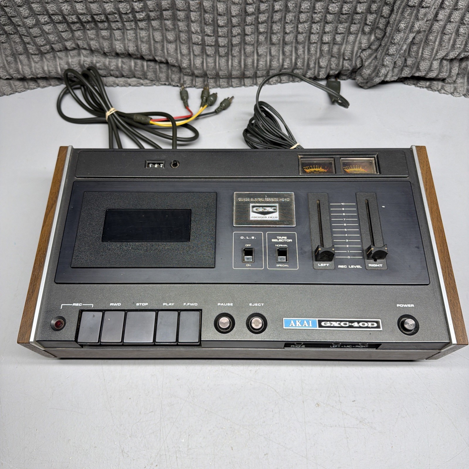 Vintage Akai GXC 40D Stereo Cassette Tape Deck Mult-Voltage TESTED Good Conditio