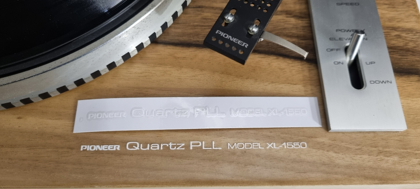 Pioneer XL-1550 turntable inscription on the plinth