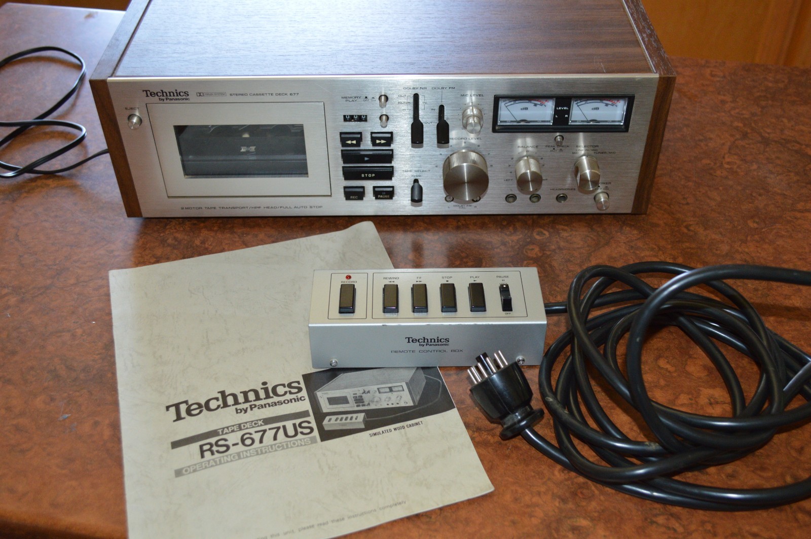 Technics RS-677US 4-Track 2 Channel Cassette Deck w/RP-9677 Remote & Manual