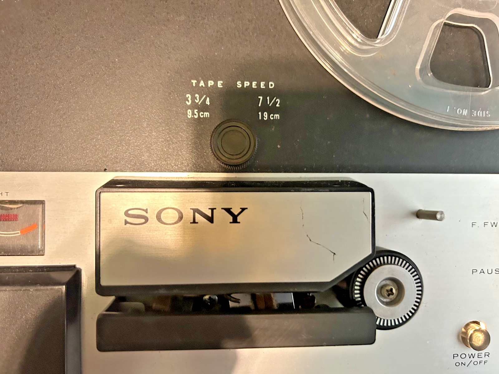 SONY STEREO TAPE RECORDER VINTAGE REEL TO REEL. WORK GREAT.
