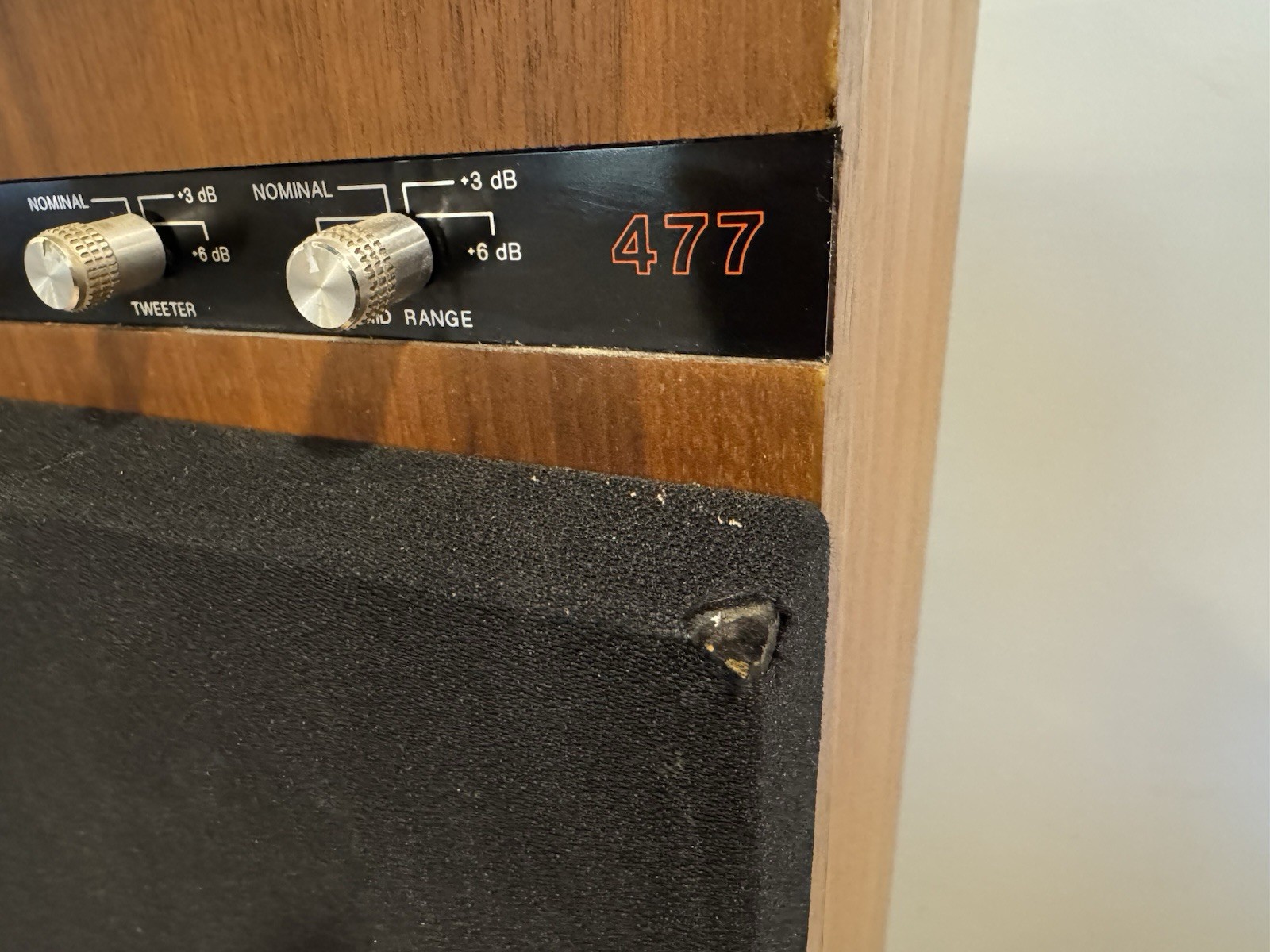 Phillips 477 VintageHigh Fidelity Laboratories Dynamic Speaker System 1970s HiFi