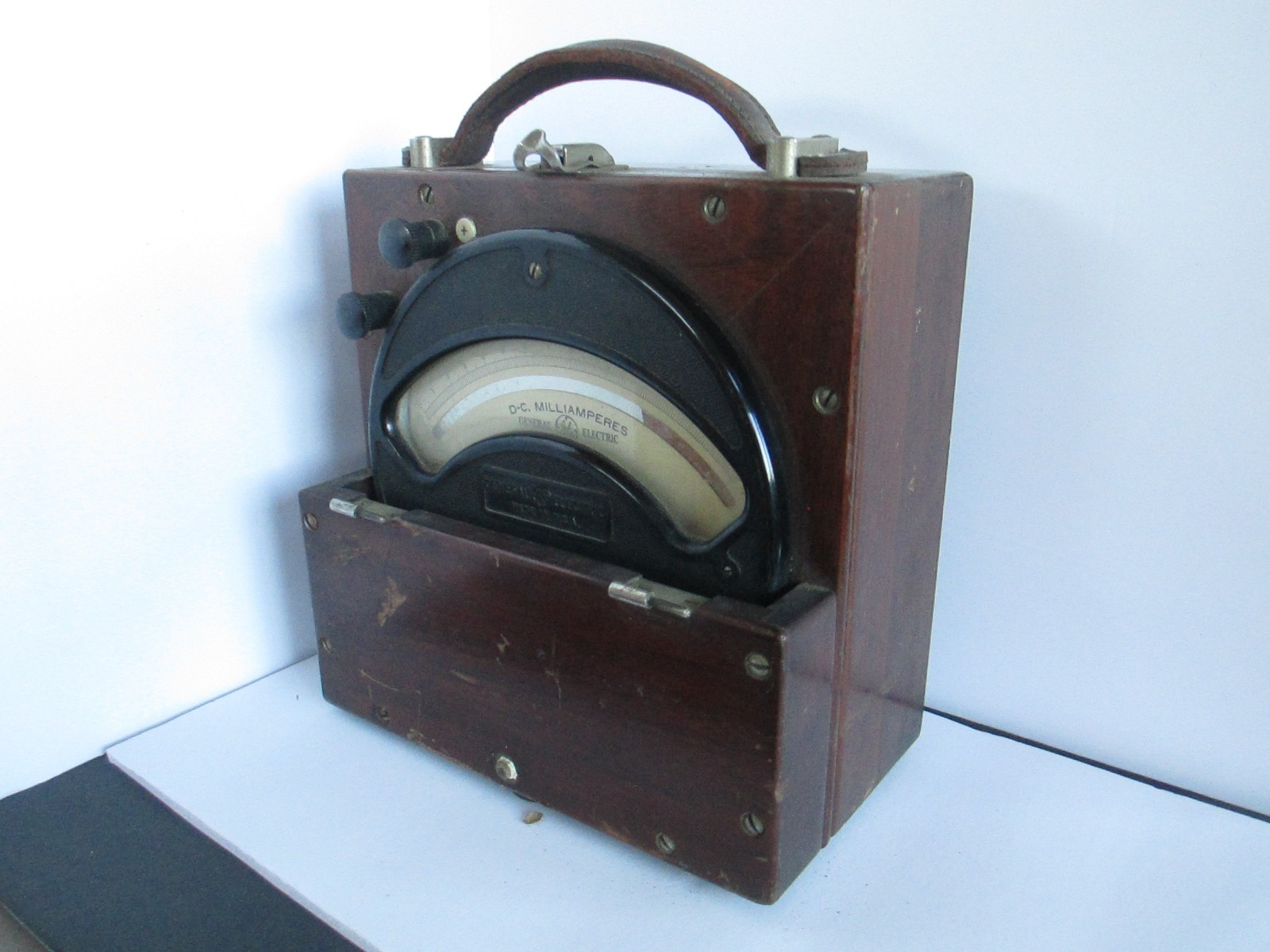 1950’s D-C. Milliamperes by General Electric Type DP2 Model 8DP2AEK7 C103