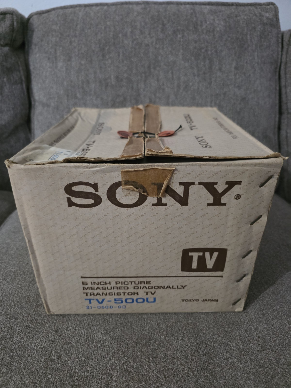 Vintage Sony TV-500U Solid State Portable Transistor TV Tested Working w/ Box