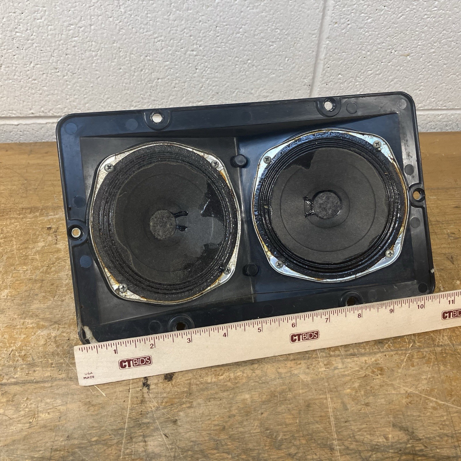 Acoustic Research AR 2 Dual Midrange/tweeters Speakers Tested and Working