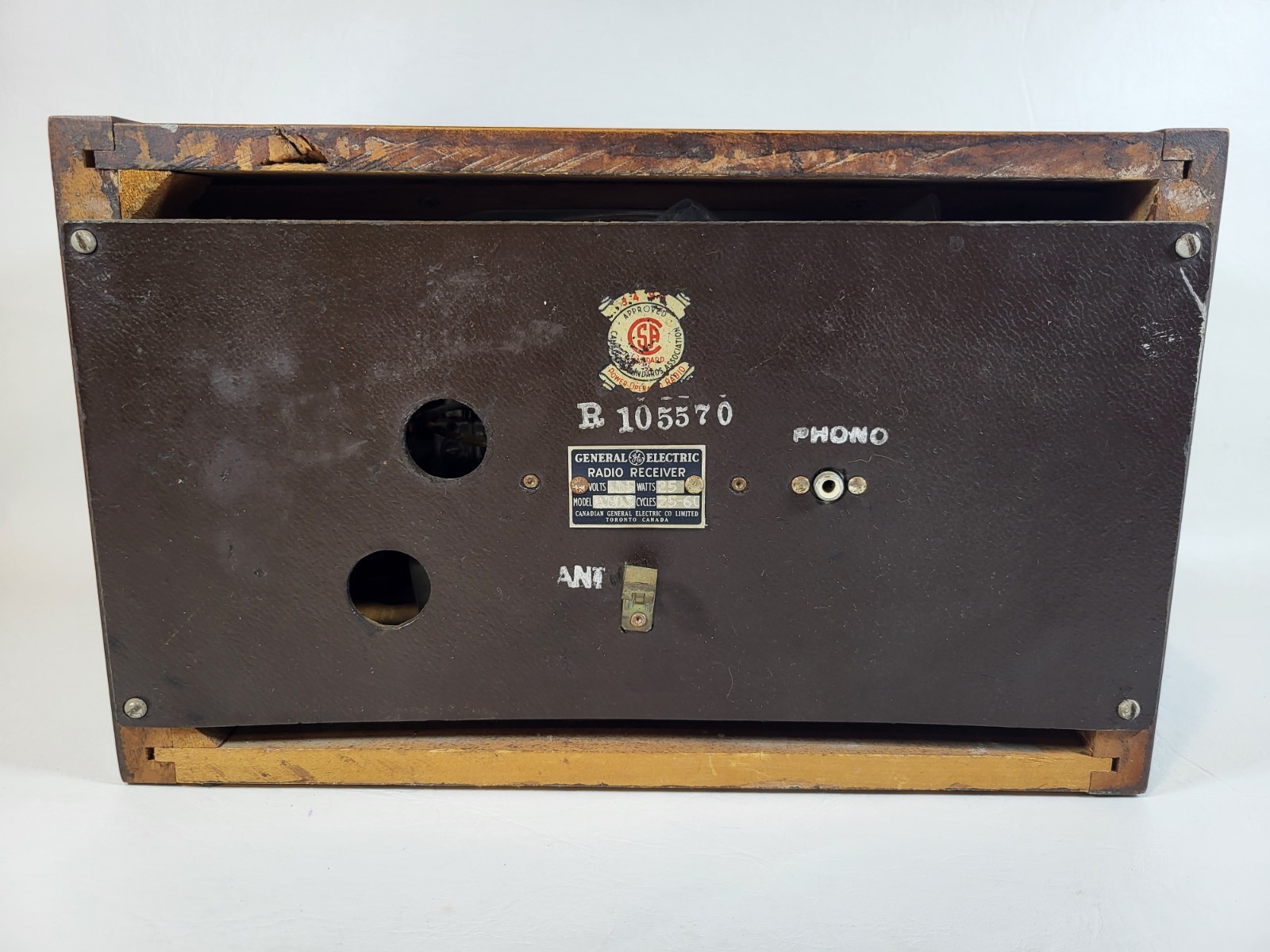 RARE Vintage General Electric C-103 Tube Radio 1950s – Mahogany Case