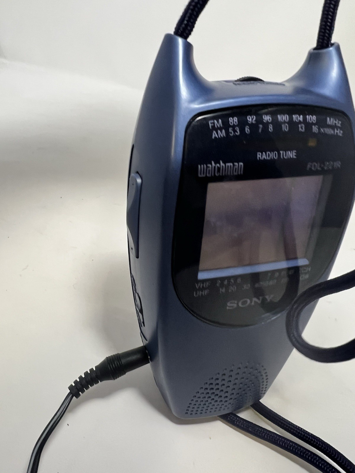 Sony Watchman FDL-221R 2.2 Color LCD TV Combo AM/FM Radio Tested Works (BLUE)