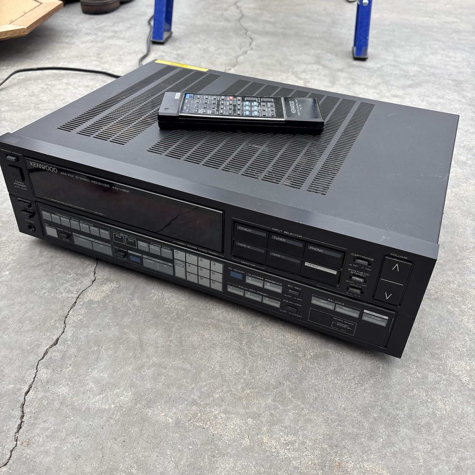 VINTAGE Kenwood KR-V95R AM/FM Stereo Receiver With Remote- Tested/works