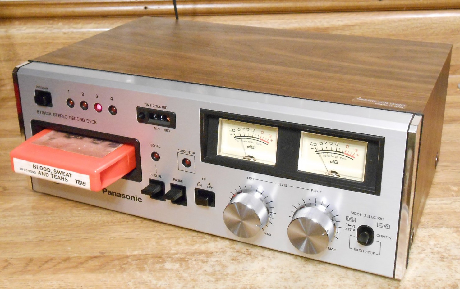 PANASONIC 8-TRACK STEREO PLAYER/RECORDER RS-808 FANTASTIC CONDITION & WORKS GOOD