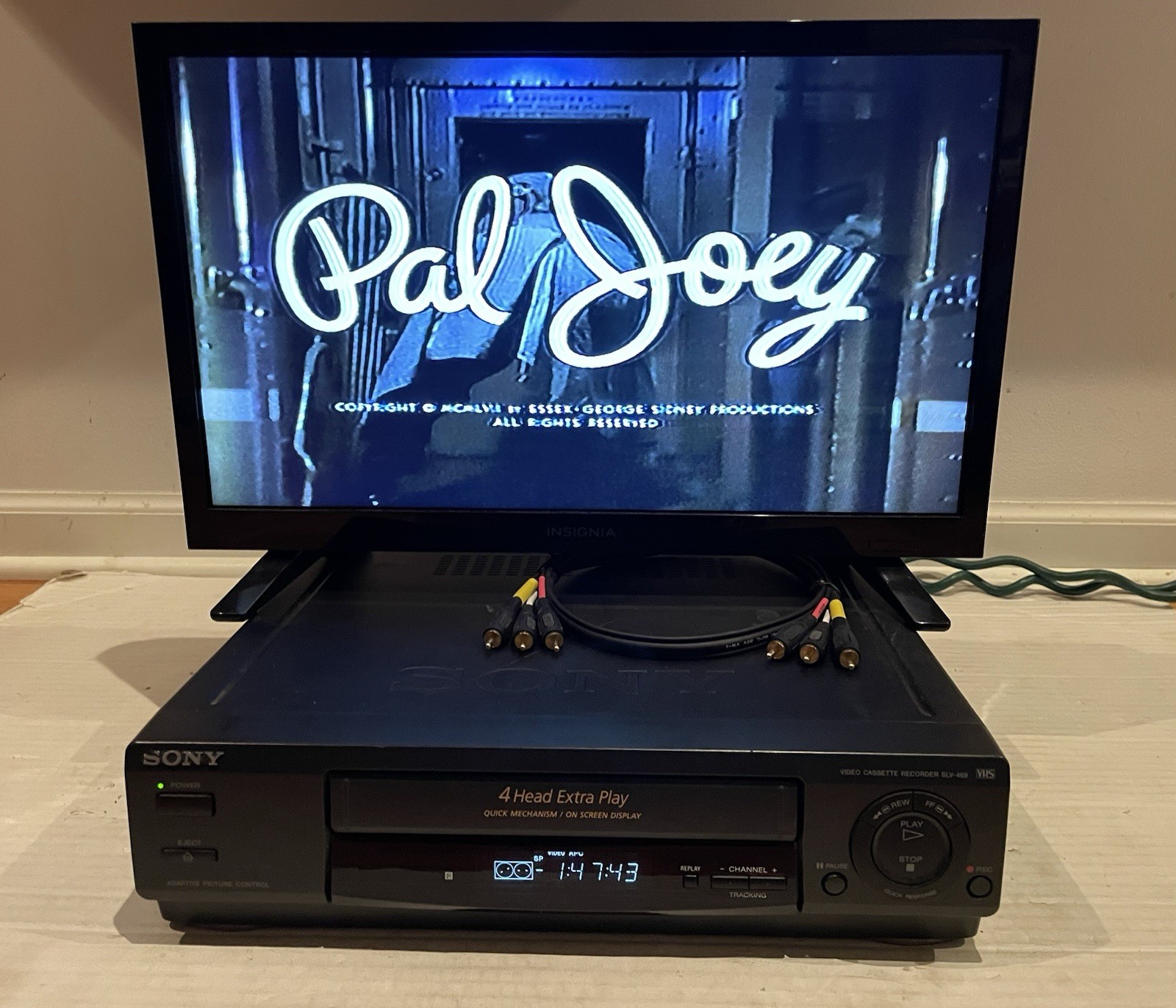 Sony SLV-469 VHS Player Recorder 4 Head Stereo VCR & Cable Tested Working *READ*