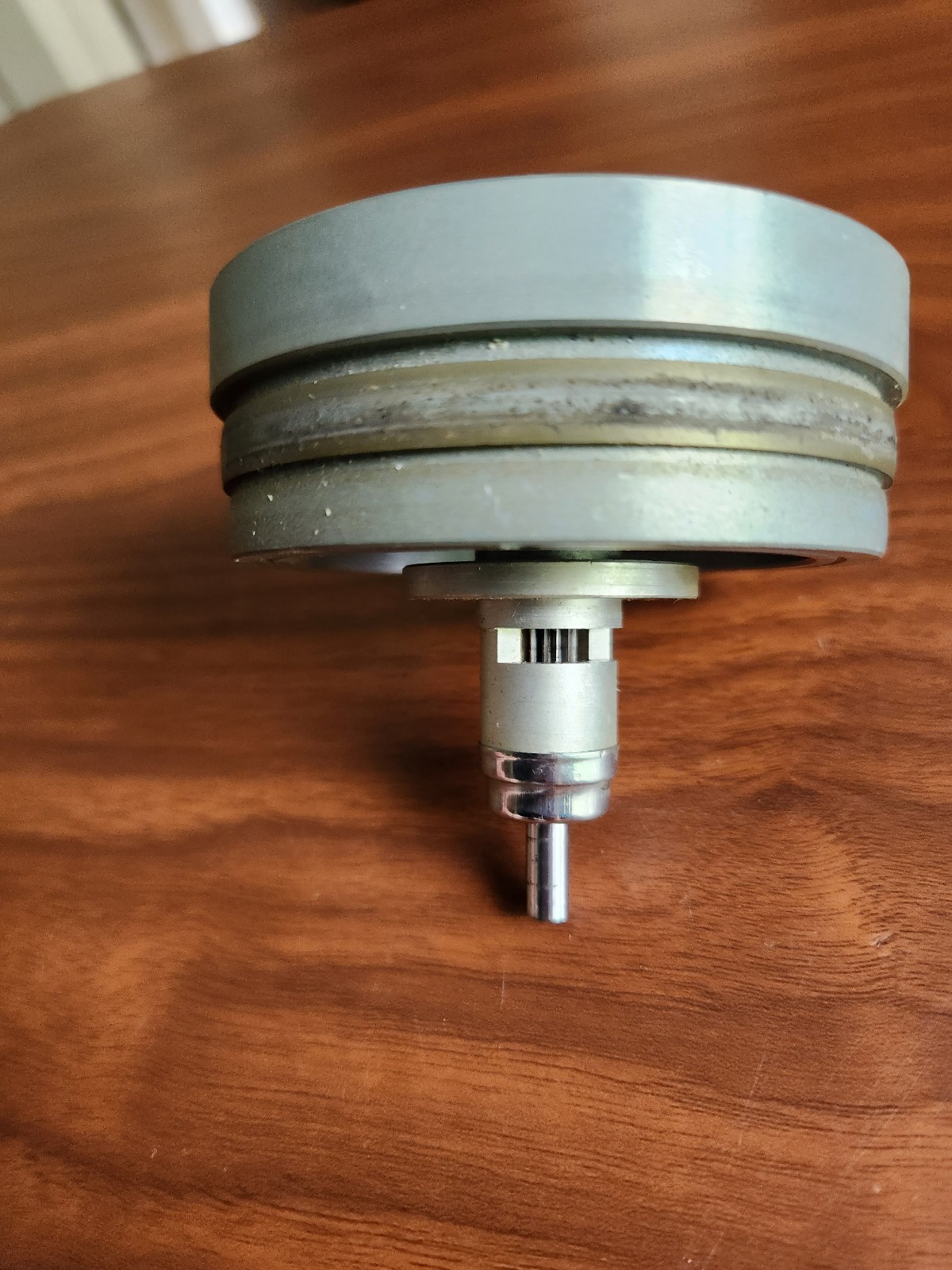 AKAI GX-210D Reel To Reel capstan wheel.