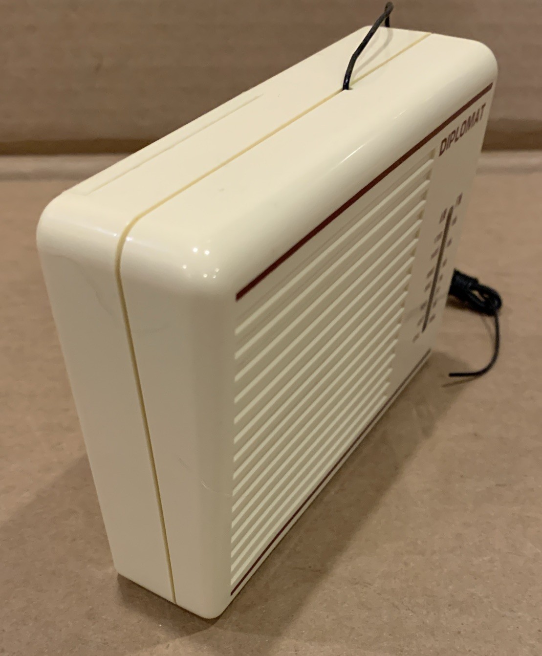 Portable Pocket DIPLOMAT AM/FM #15023 Transistor Radio Vintage Retro