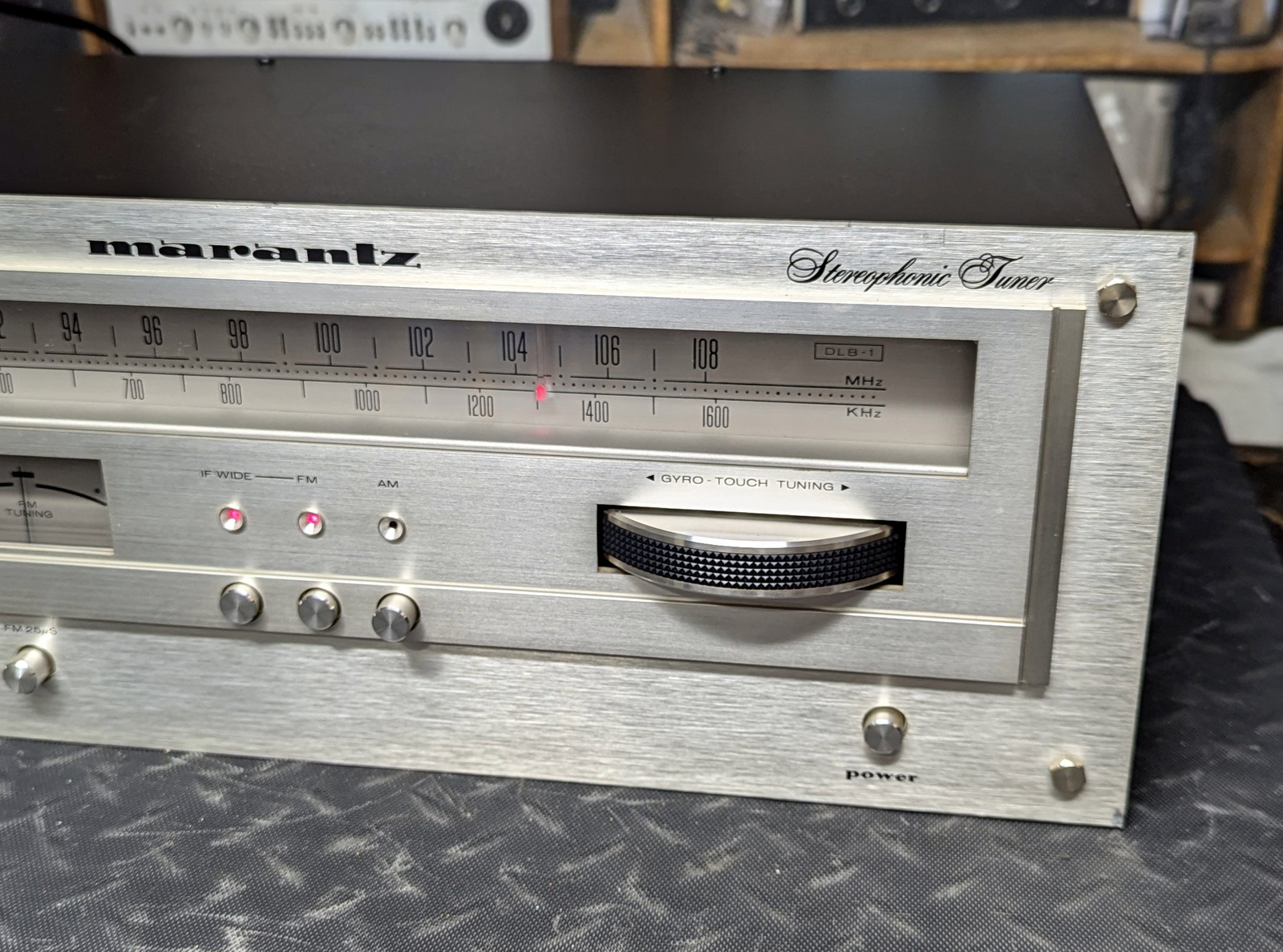 Marantz model 2120 tuner. Classic silver face model with gyro-touch tuning