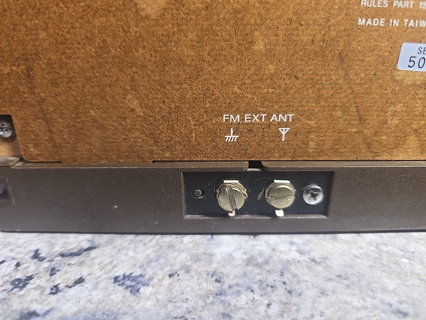 VINTAGE SONY FM/AM RADIO MODEL ICF-9740W TABLETOP WOOD GRAIN 13″ X 9″ TESTED