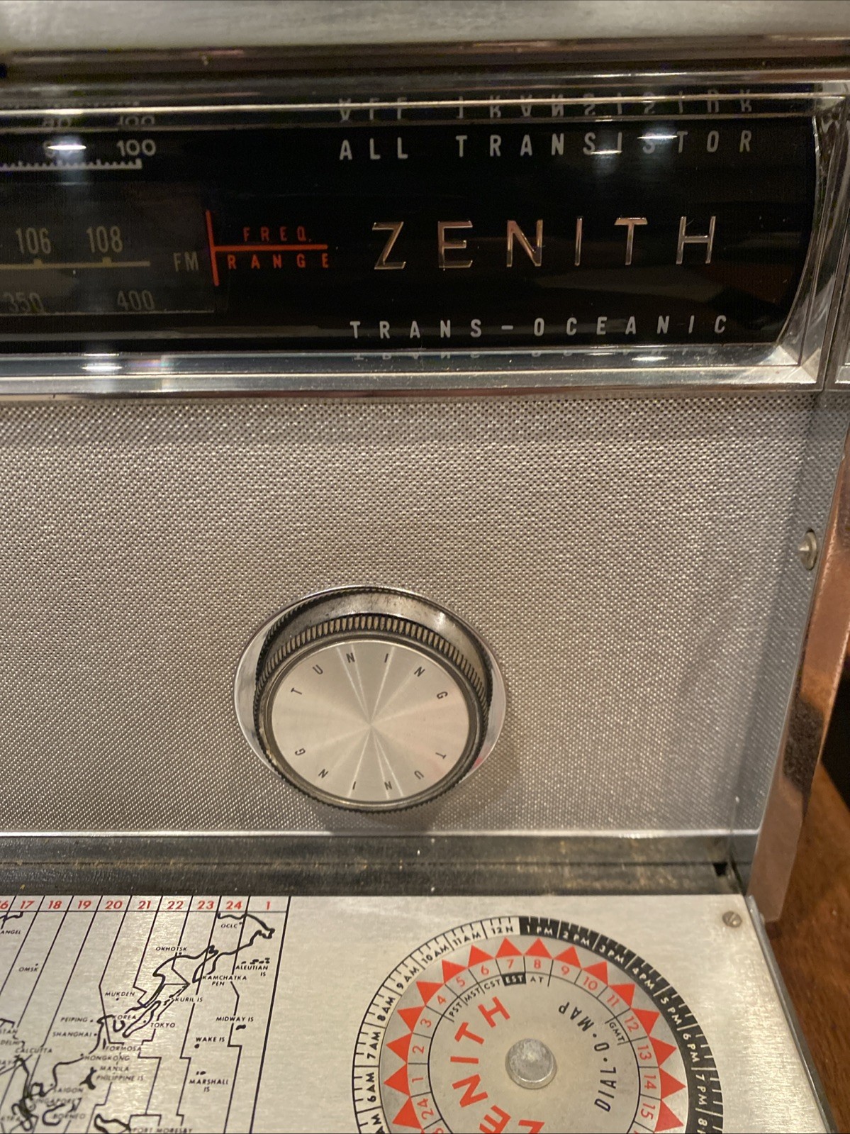 Vintage Zenith Royal 3000 Trans-Oceanic FM-AM Multiband Radio WORKING READ