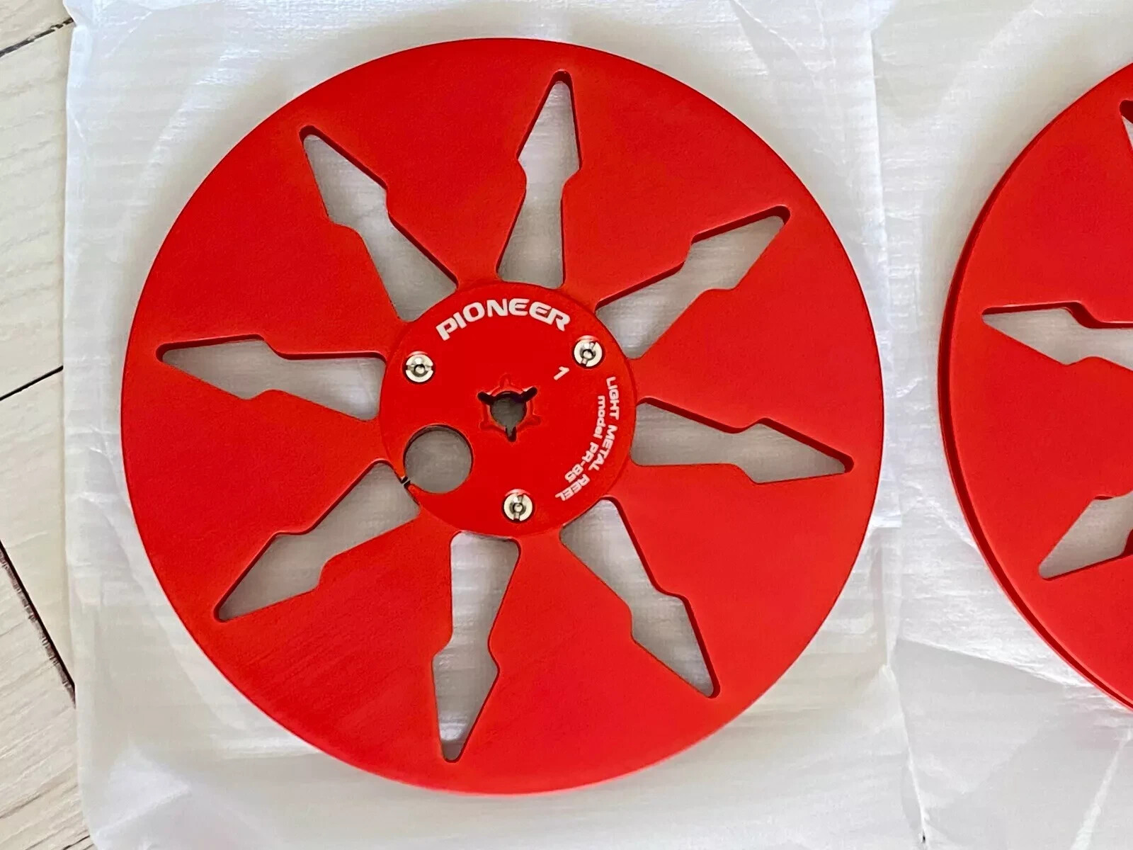 One 7” Pioneer Red PR-85 Aluminum Reel to Reel RT-707 909 Empty Take Up Reel