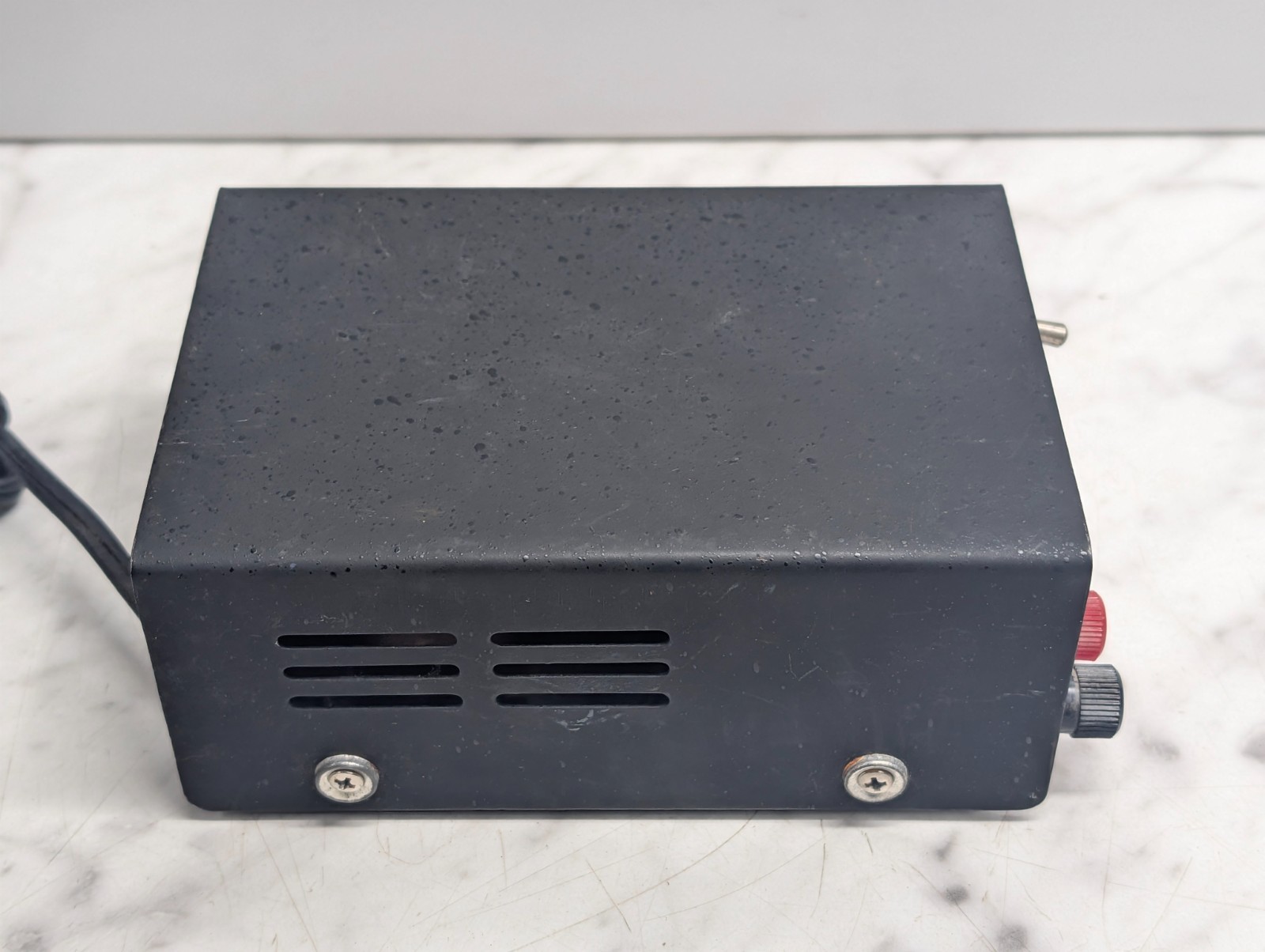 Vintage Electronic Power Supply / Test Unit Dual Binding Post Bench Box UNKNOWN