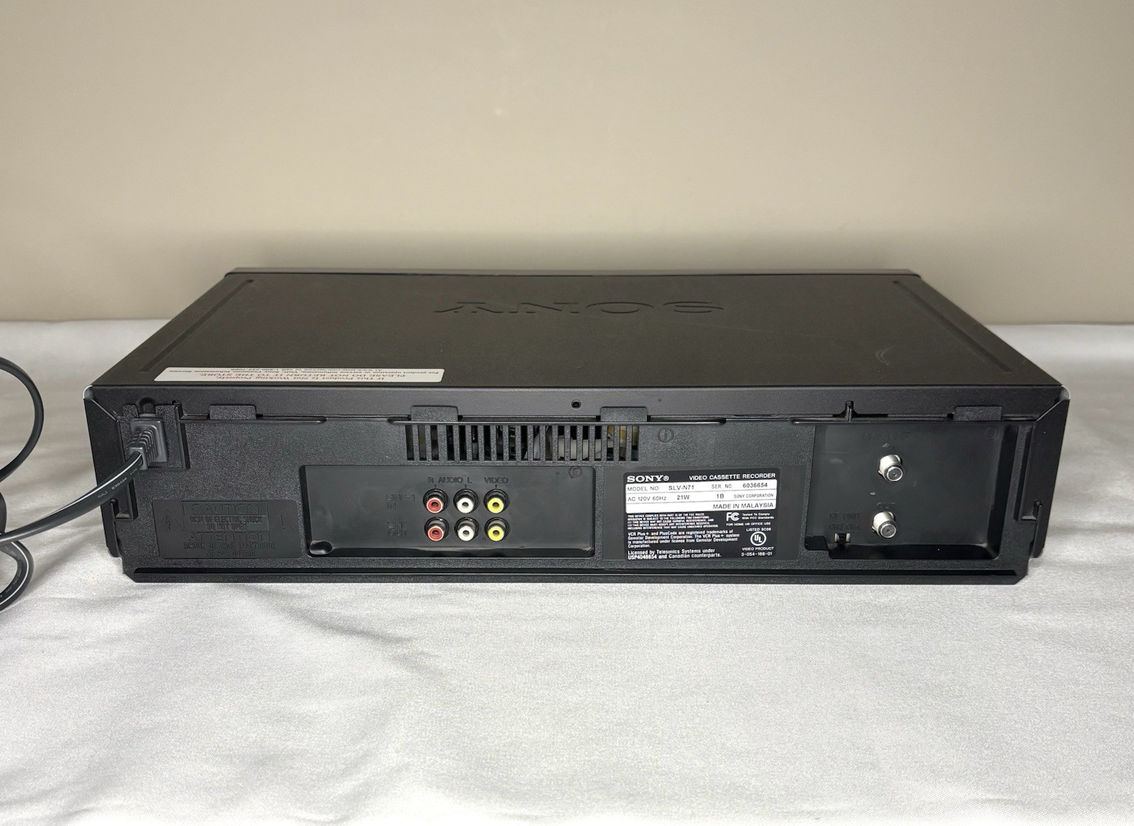 Sony SLV-N71 VHS – 16 Micron Head HiFi Stereo VCR- No Remote – Tested